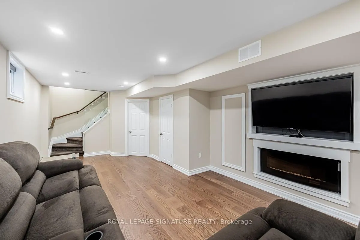 Photo 17 of 46 Hugill Way, Hamilton, Waterdown — HOMEH