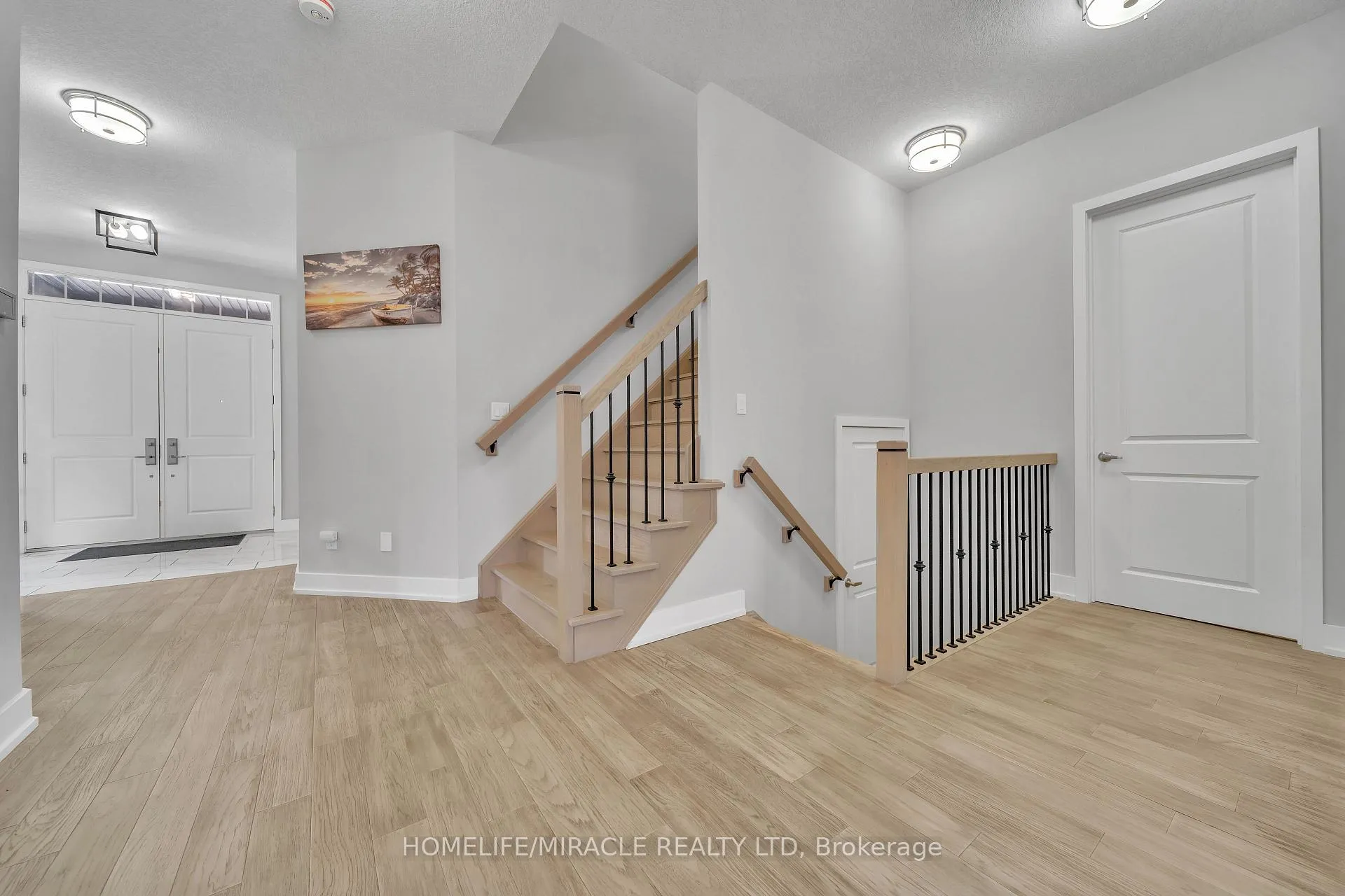 Photo 8 of 36 Hollybrook Trail, Kitchener — HOMEH