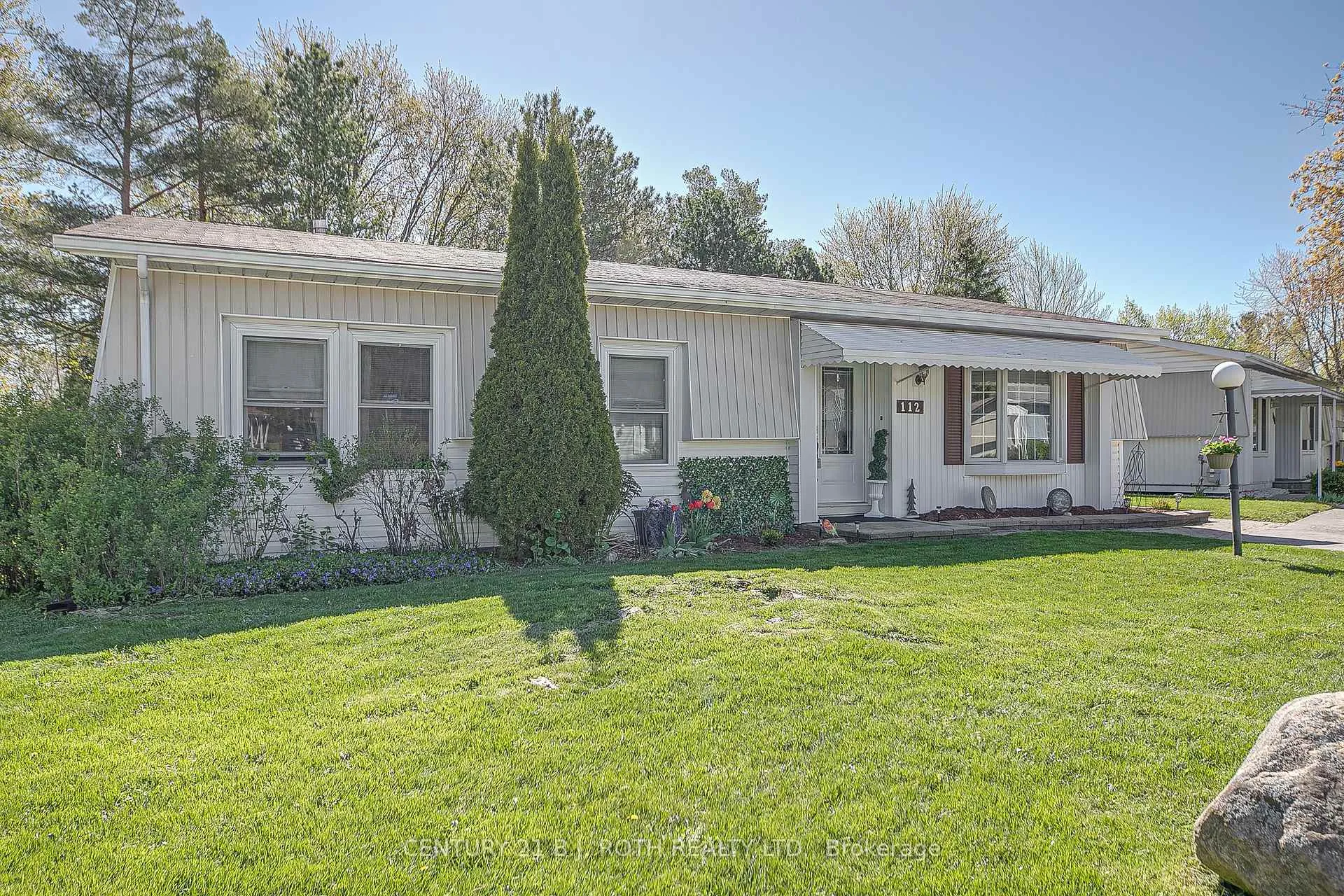 Photo 3 of 112 Linden Lane, Innisfil, Rural Innisfil — HOMEH