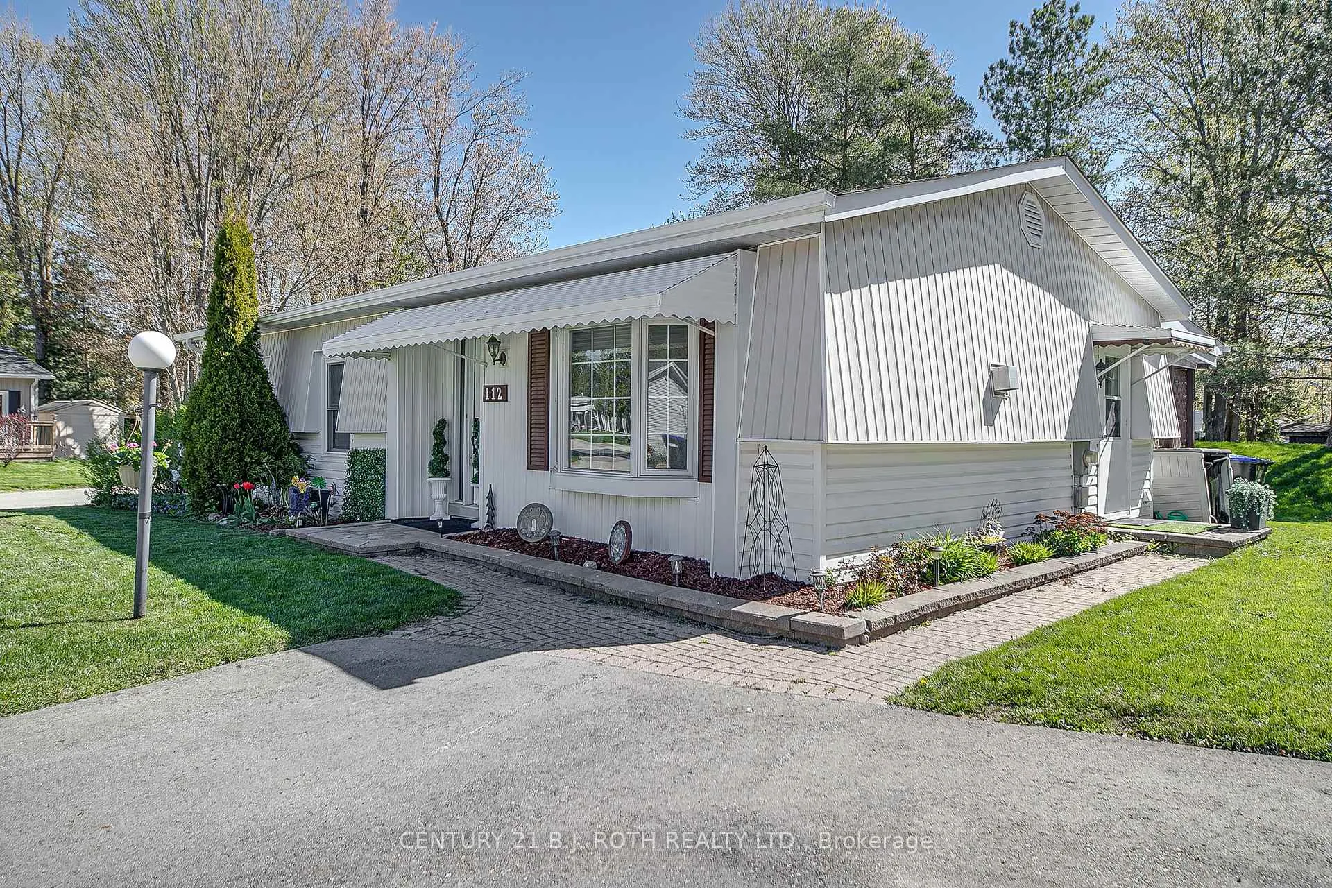 Photo 9 of 112 Linden Lane, Innisfil, Rural Innisfil — HOMEH