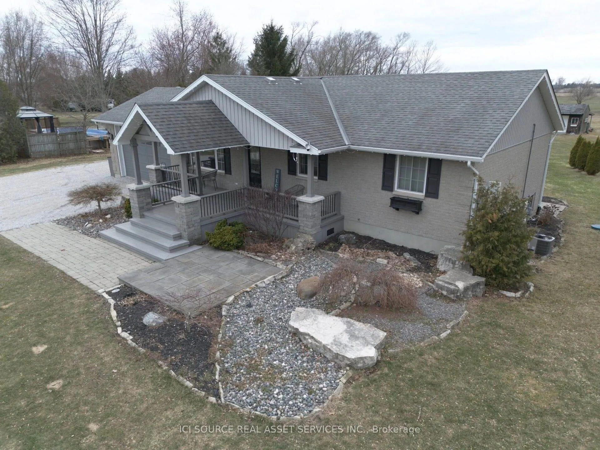 Photo 3 of 4635 Kettle Lane, Enniskillen, Petrolia — HOMEH