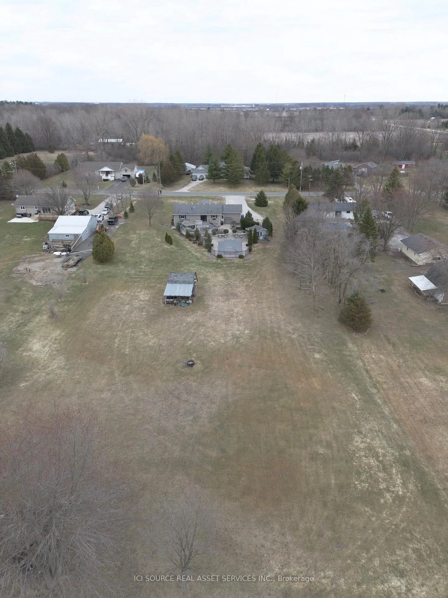 Photo 6 of 4635 Kettle Lane, Enniskillen, Petrolia — HOMEH