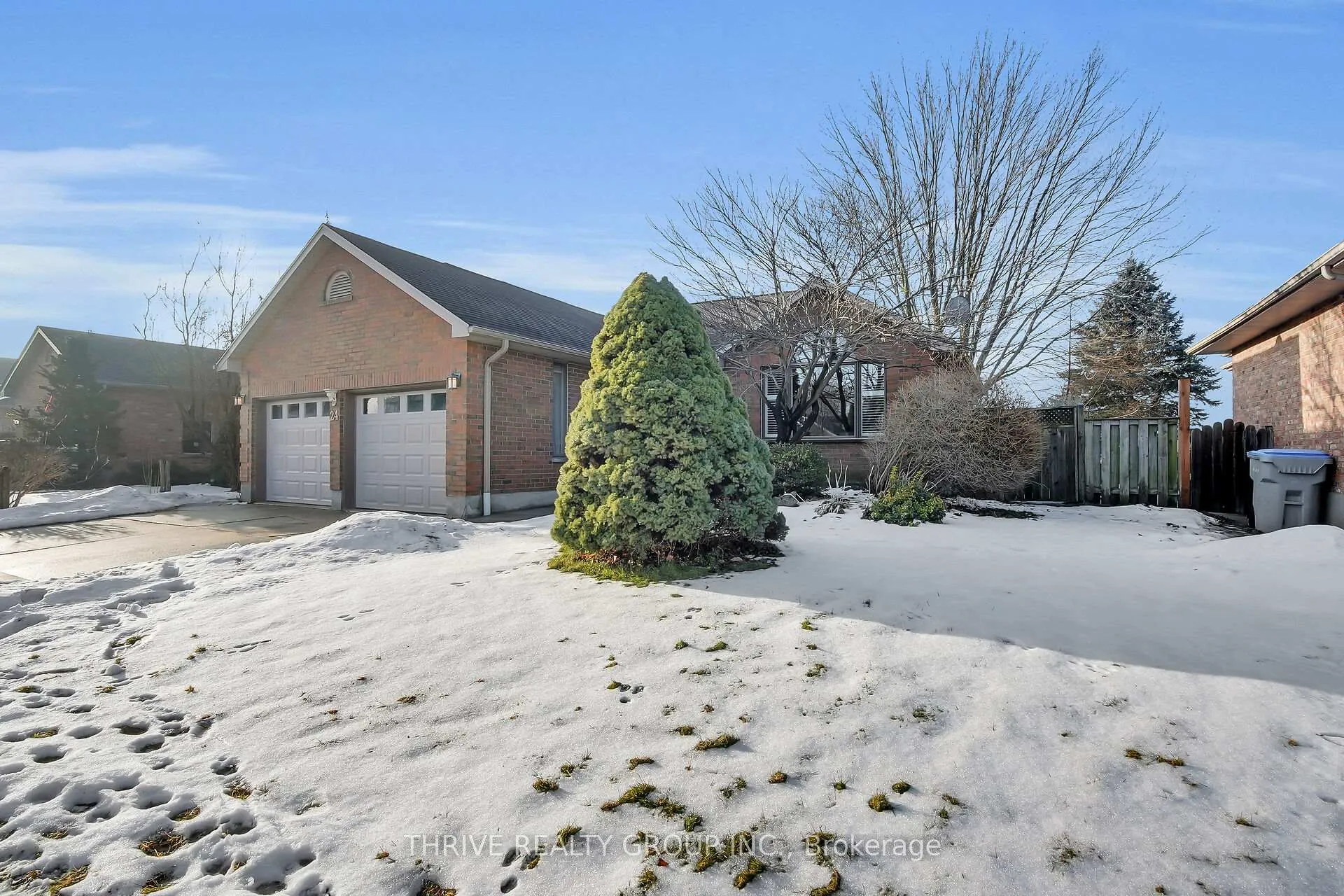 Photo 2 of 24 Parkview Crescent, Strathroy-Caradoc, SE — HOMEH