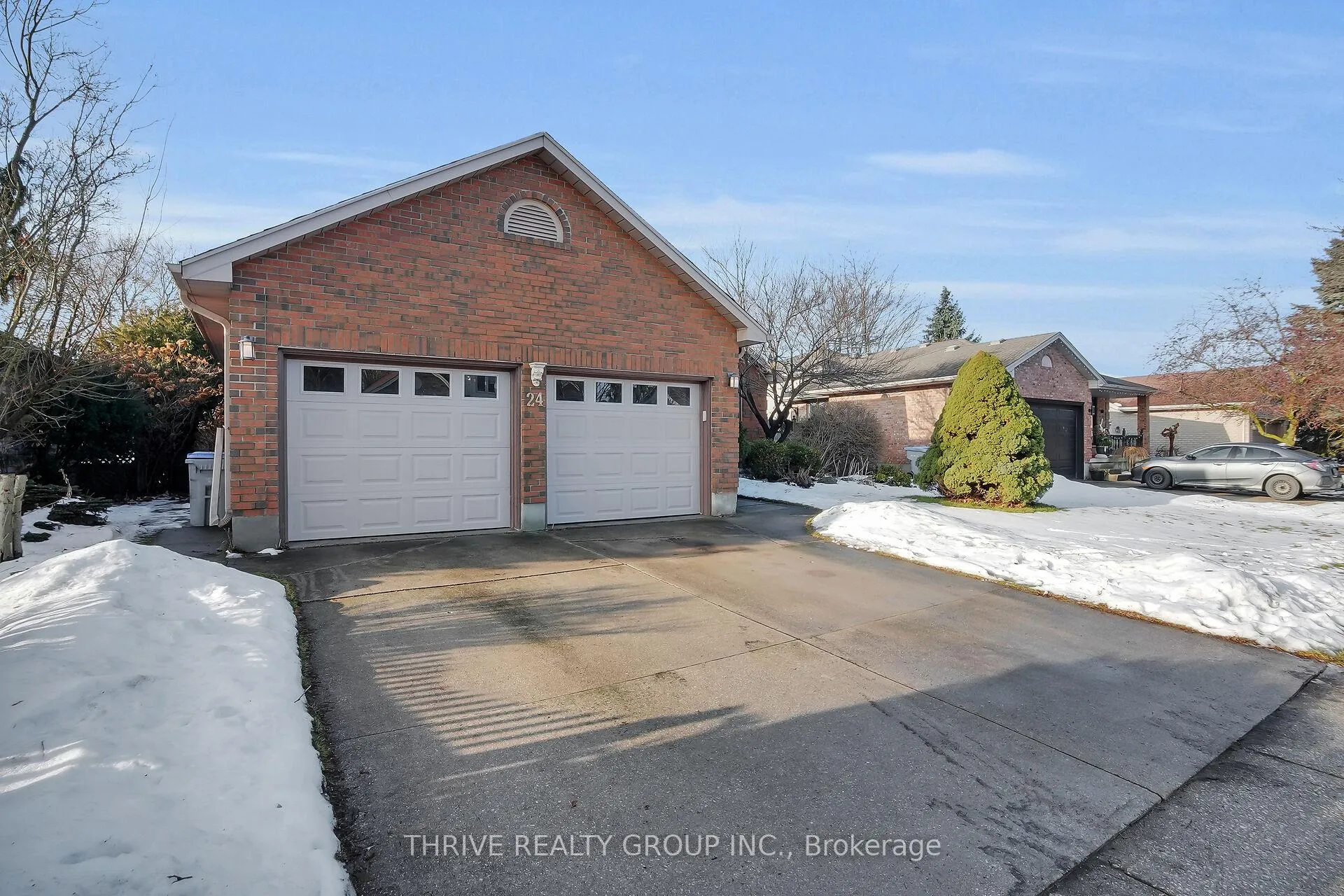 Photo 3 of 24 Parkview Crescent, Strathroy-Caradoc, SE — HOMEH