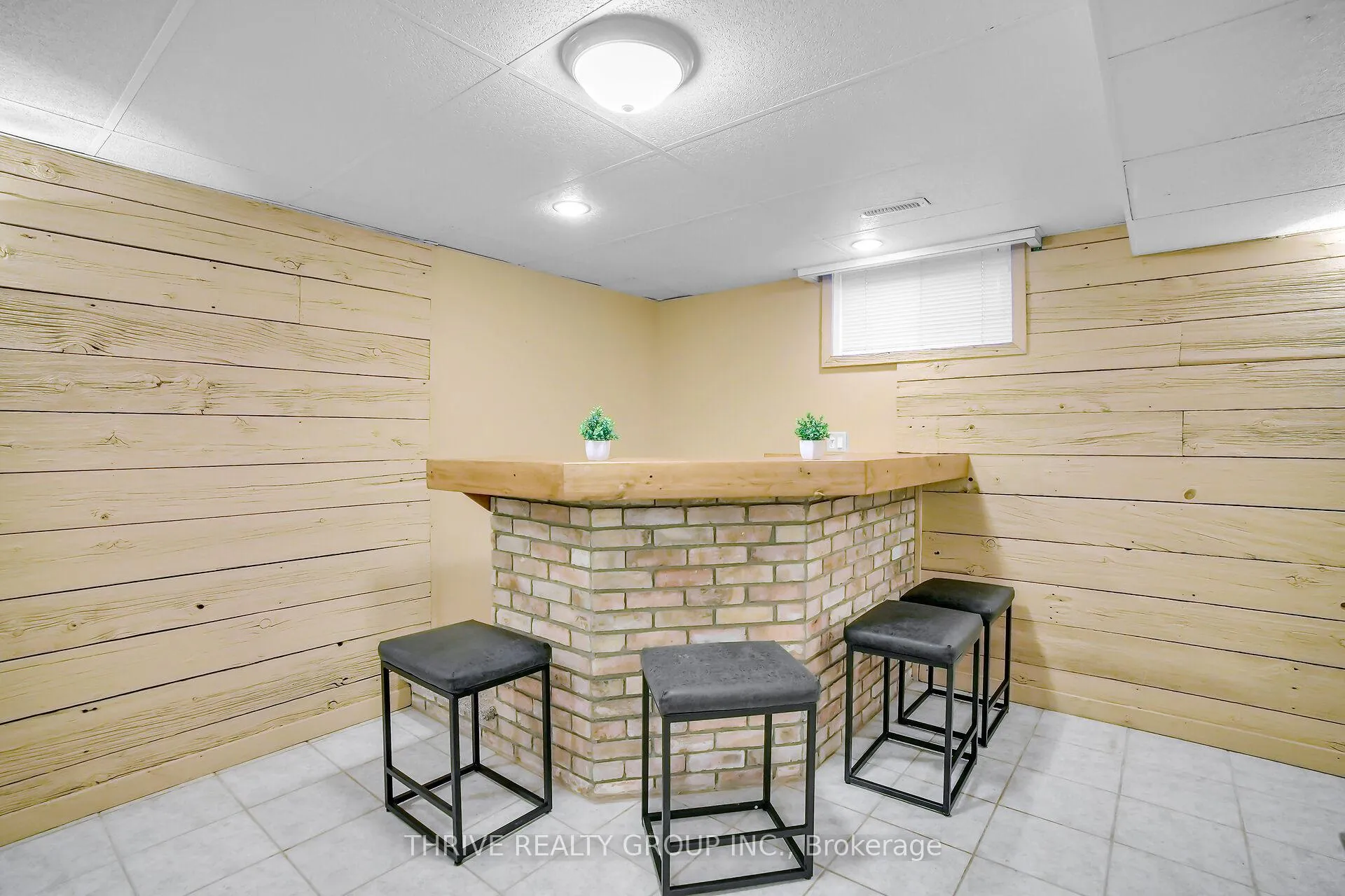 Photo 25 of 24 Parkview Crescent, Strathroy-Caradoc, SE — HOMEH