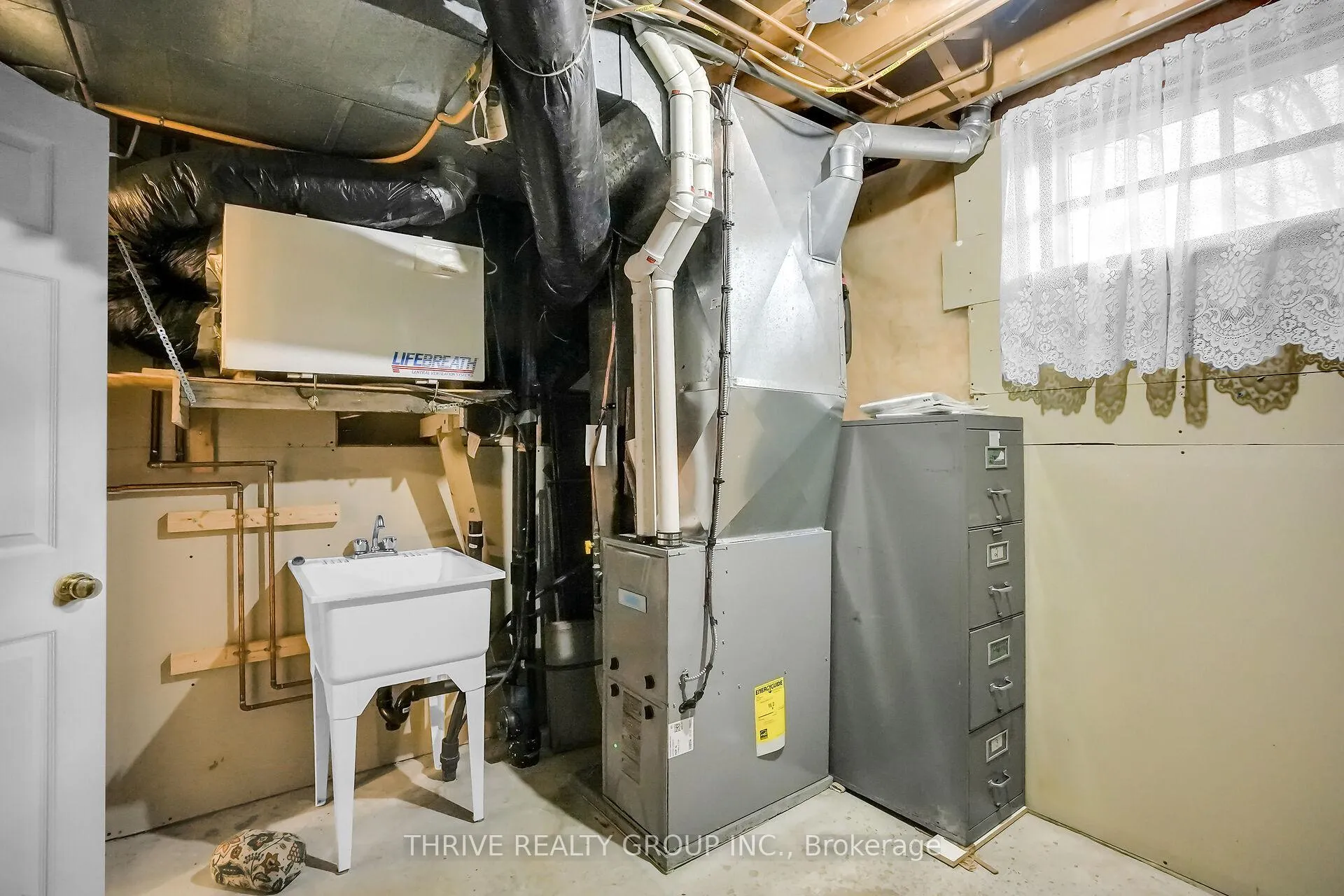 Photo 40 of 24 Parkview Crescent, Strathroy-Caradoc, SE — HOMEH