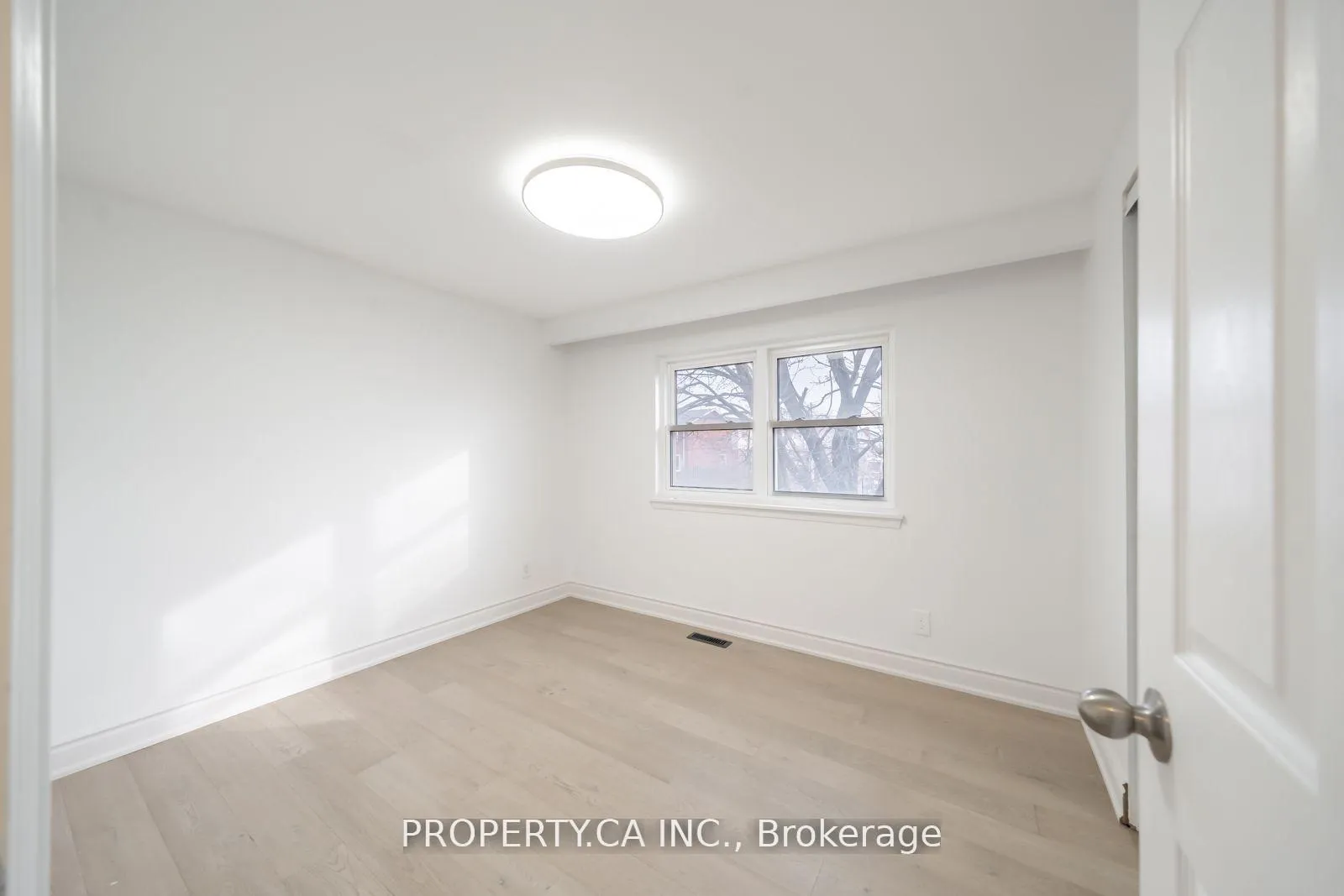 Photo 15 of 118 Crawforth Street, Whitby, Blue Grass Meadows — HOMEH