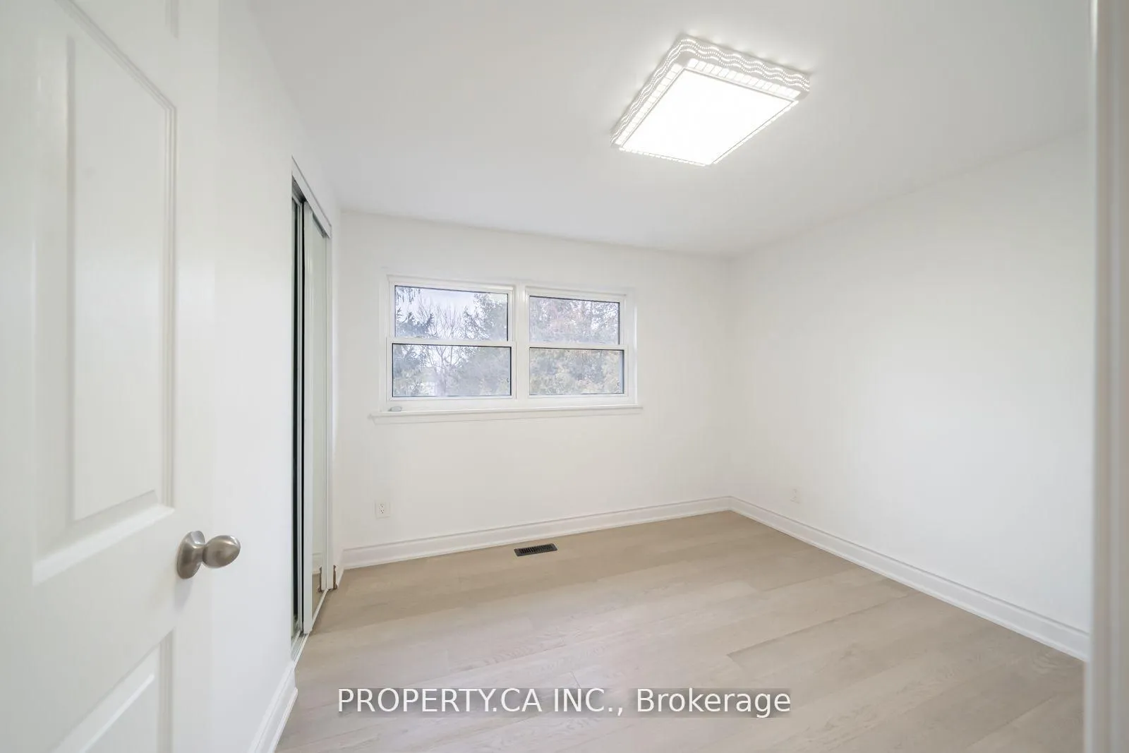 Photo 18 of 118 Crawforth Street, Whitby, Blue Grass Meadows — HOMEH