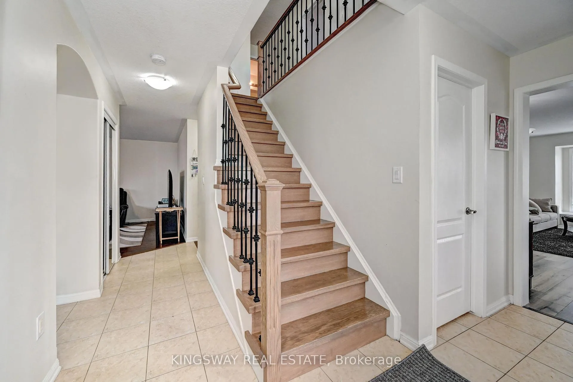 Photo 5 of 4 Dalton Drive, Cambridge — HOMEH