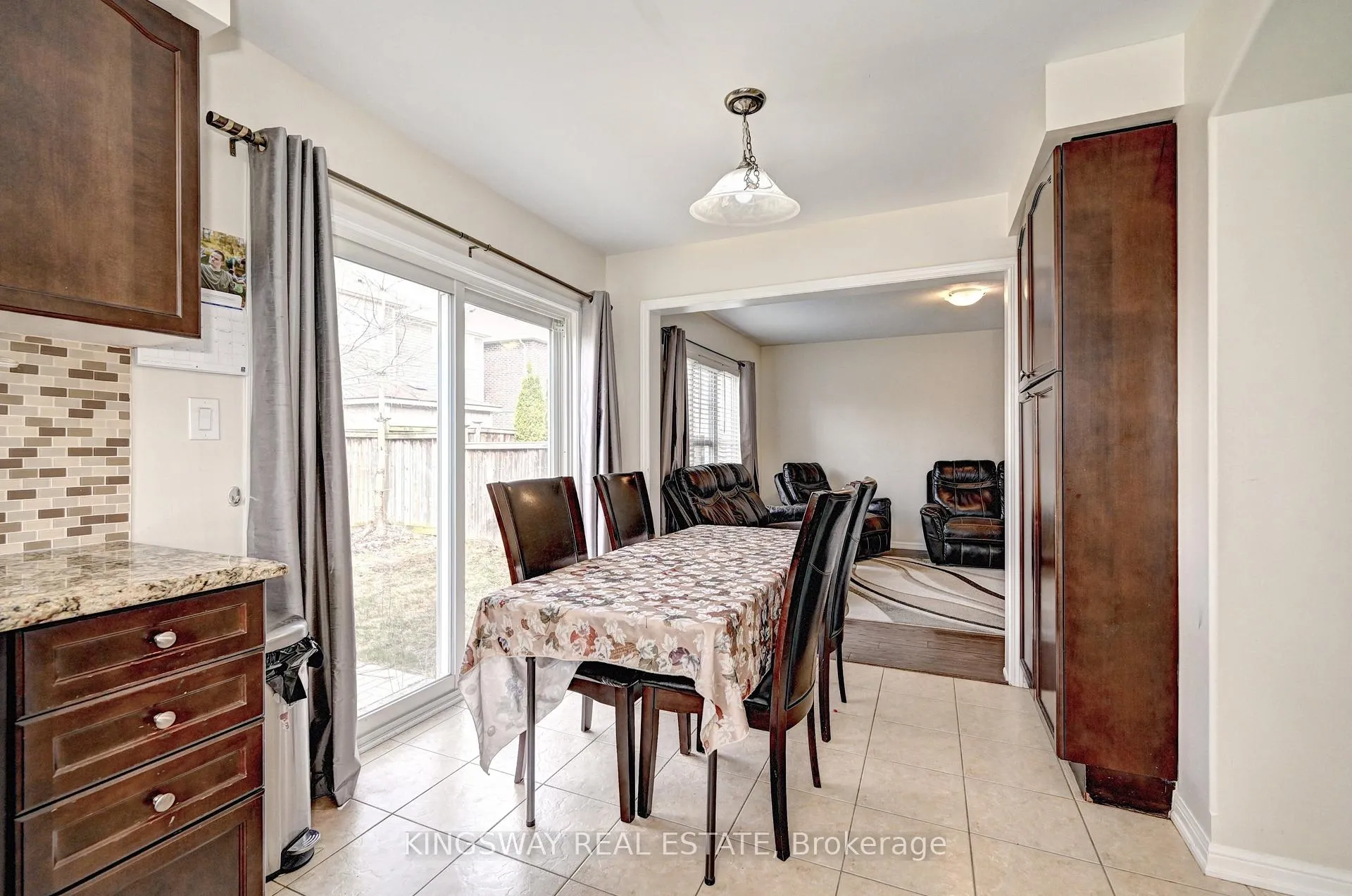 Photo 11 of 4 Dalton Drive, Cambridge — HOMEH