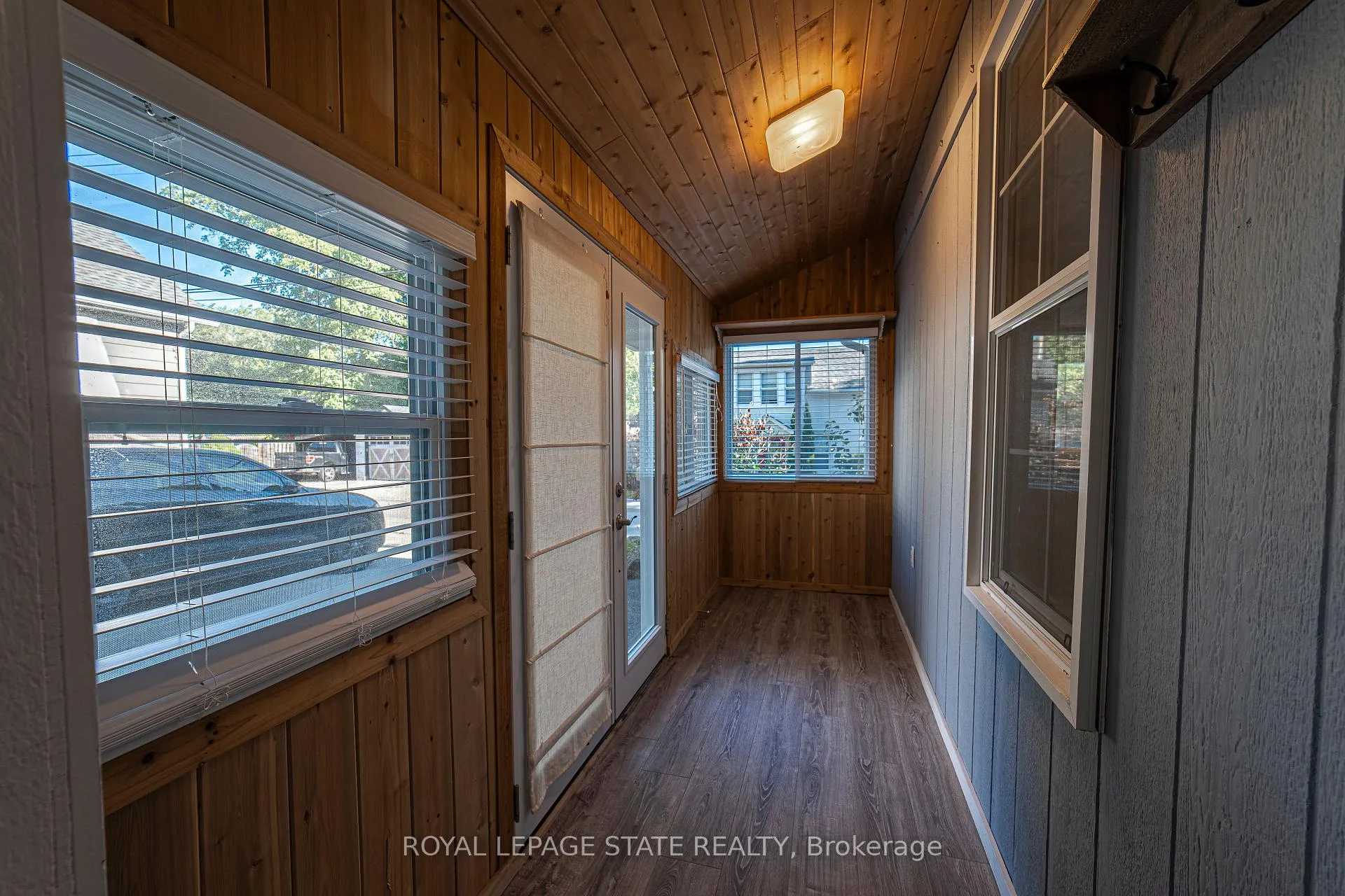 Photo 5 of 12 Maple Avenue, Hamilton, Stoney Creek — HOMEH