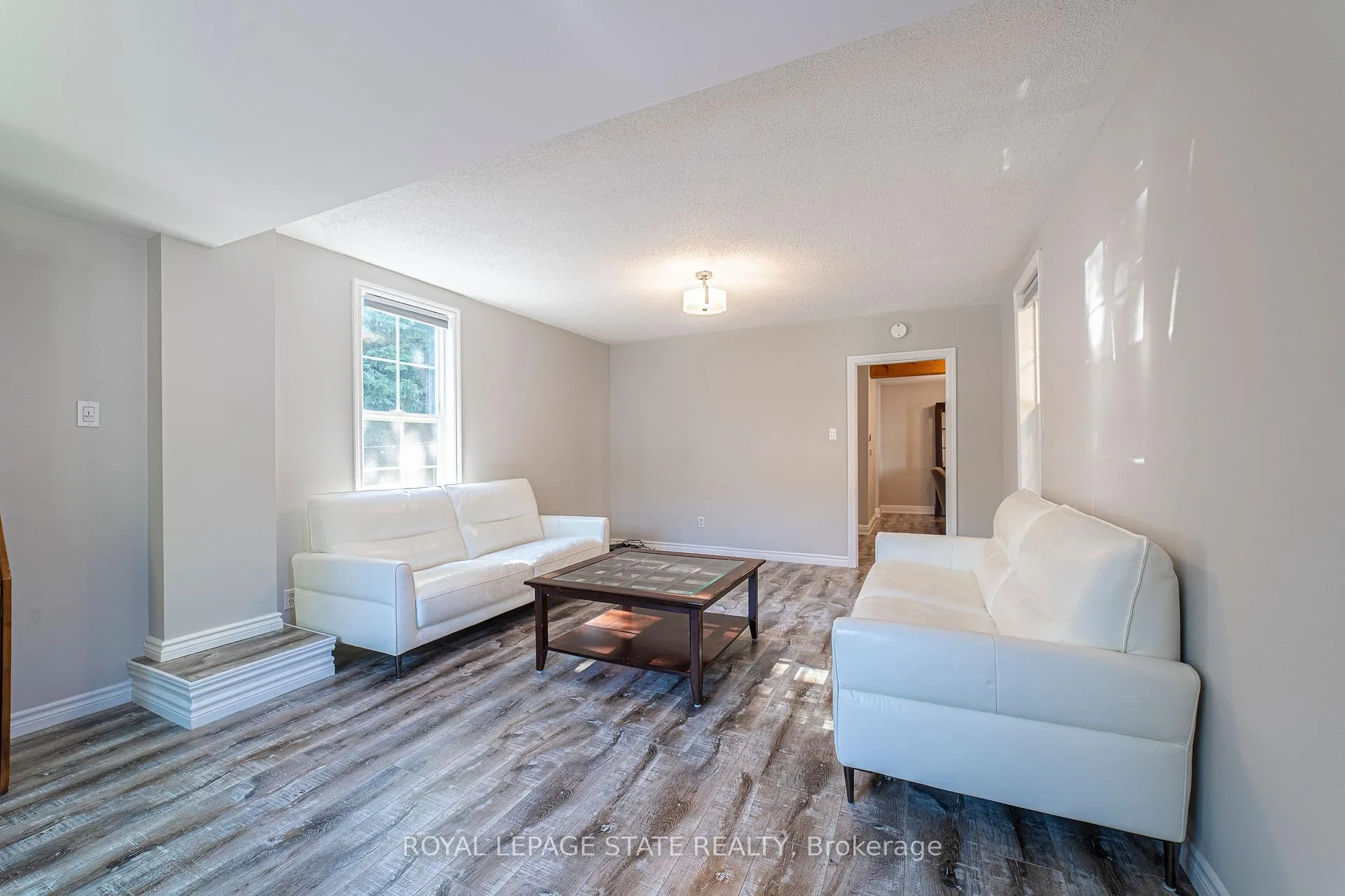Photo 12 of 12 Maple Avenue, Hamilton, Stoney Creek — HOMEH
