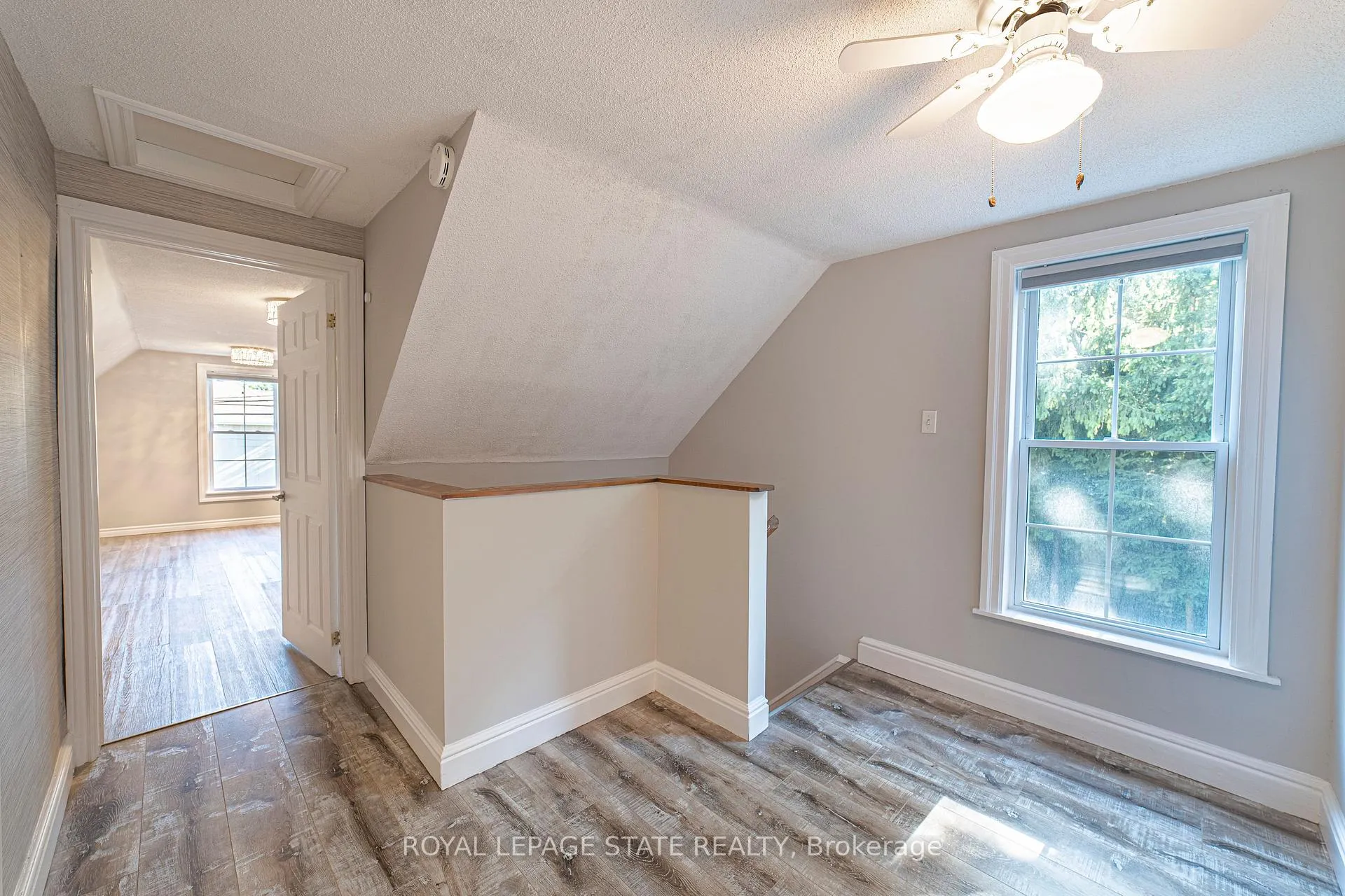Photo 17 of 12 Maple Avenue, Hamilton, Stoney Creek — HOMEH