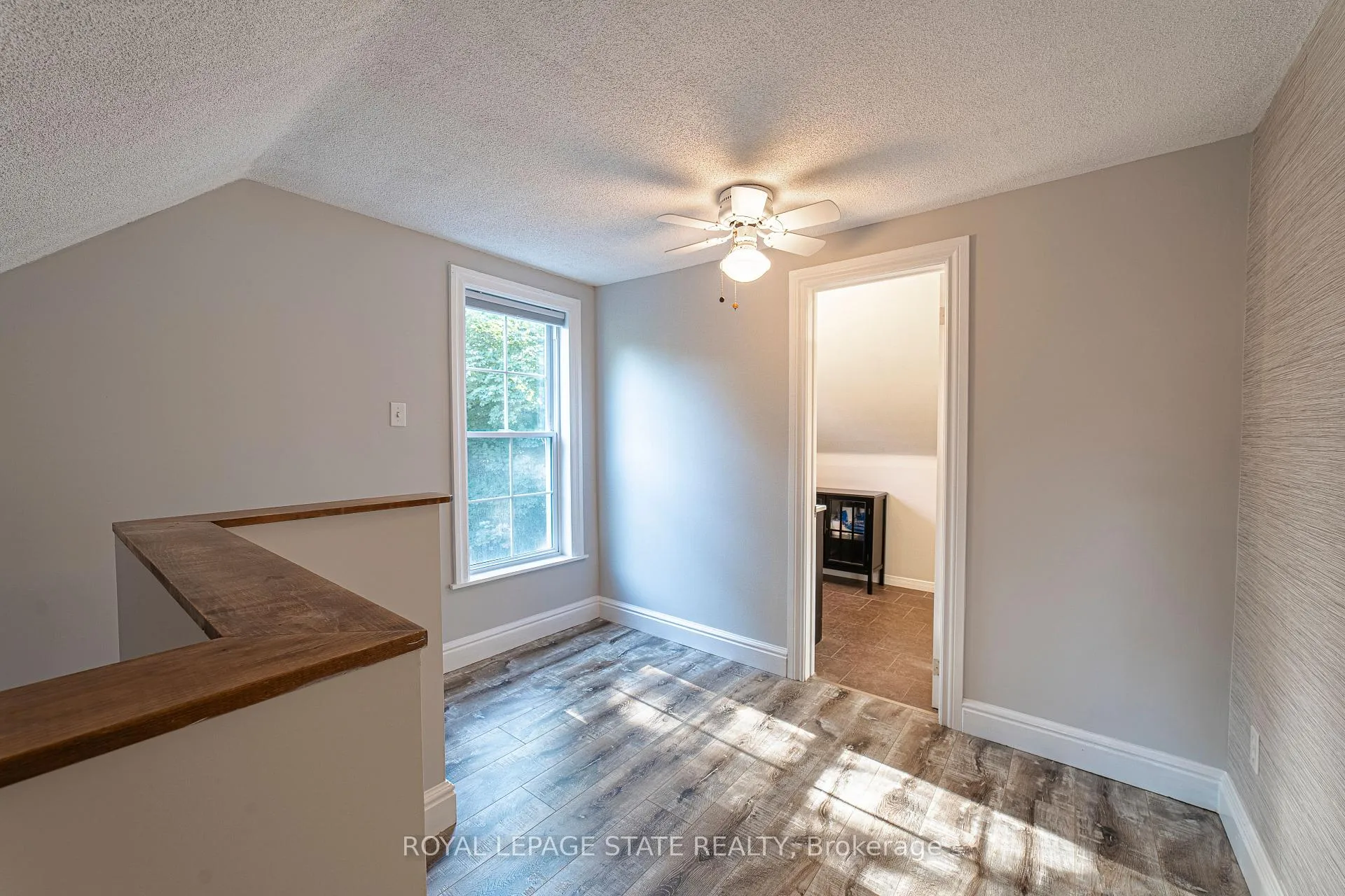 Photo 18 of 12 Maple Avenue, Hamilton, Stoney Creek — HOMEH