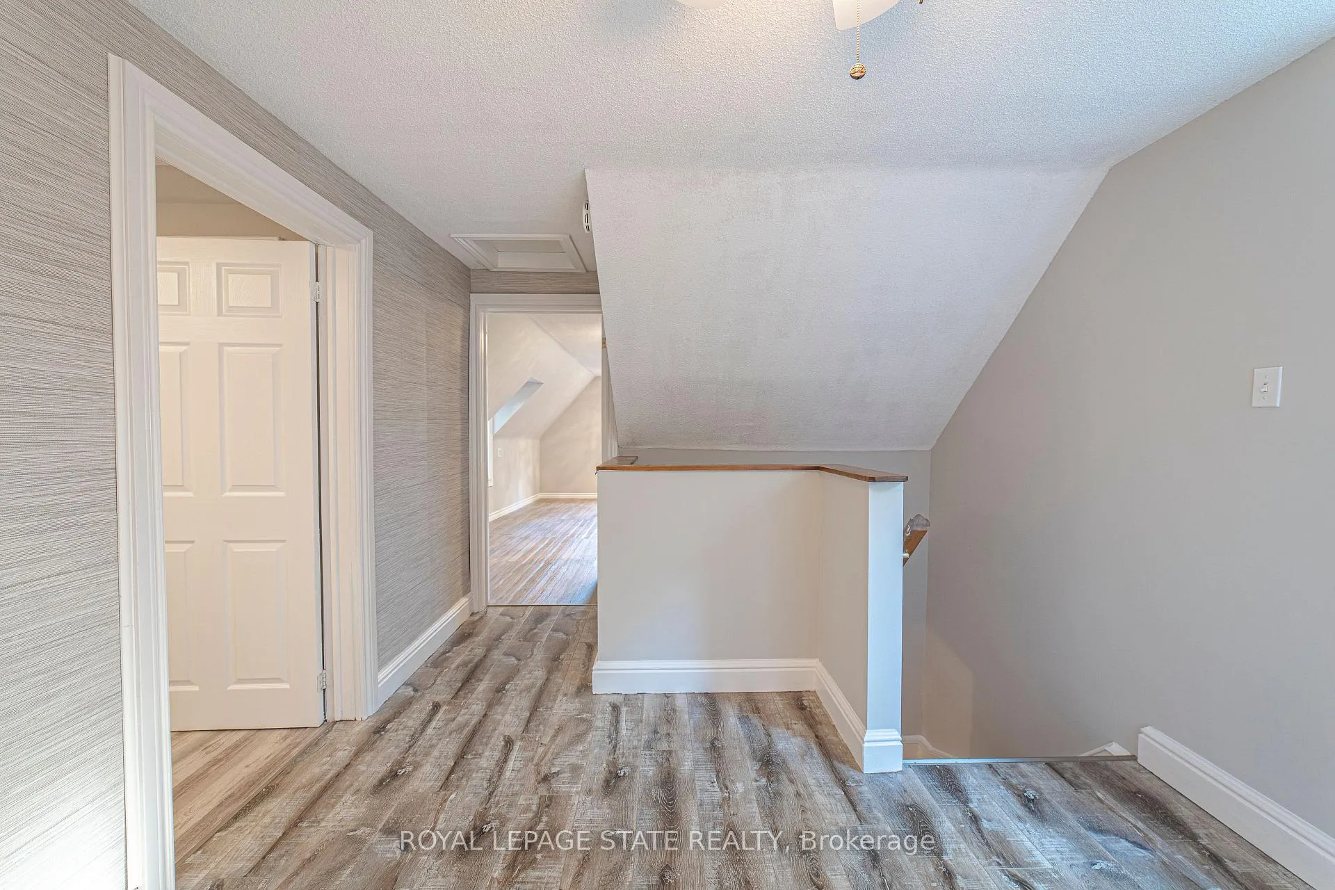 Photo 19 of 12 Maple Avenue, Hamilton, Stoney Creek — HOMEH