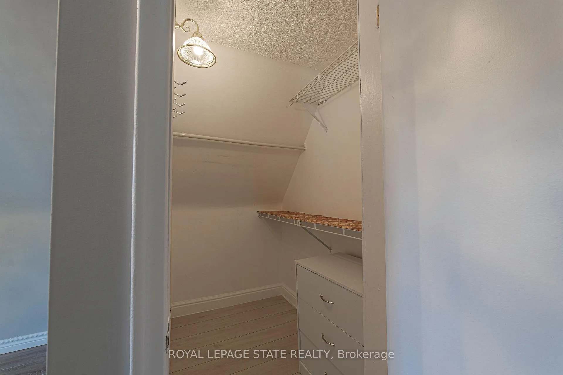 Photo 25 of 12 Maple Avenue, Hamilton, Stoney Creek — HOMEH