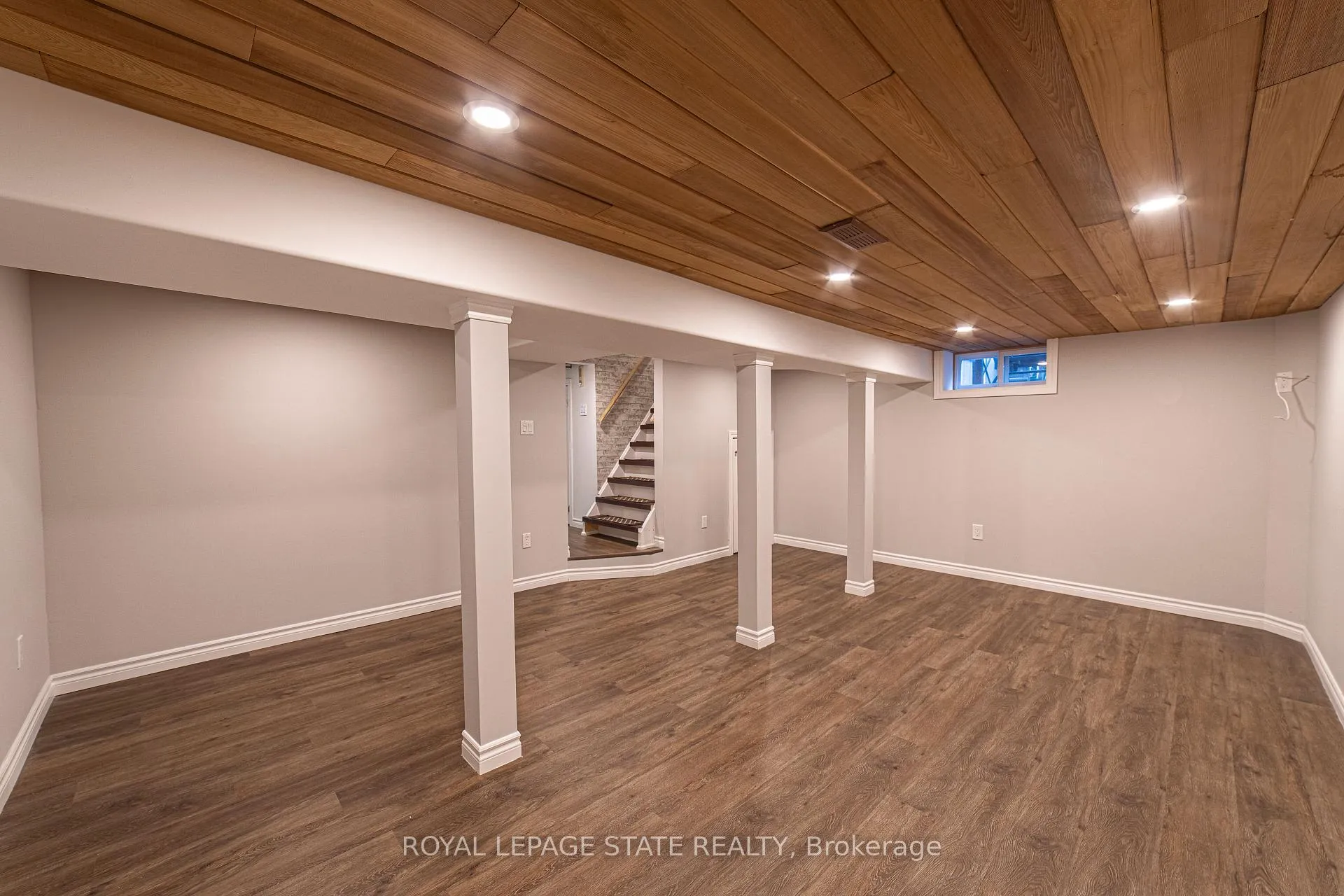 Photo 30 of 12 Maple Avenue, Hamilton, Stoney Creek — HOMEH