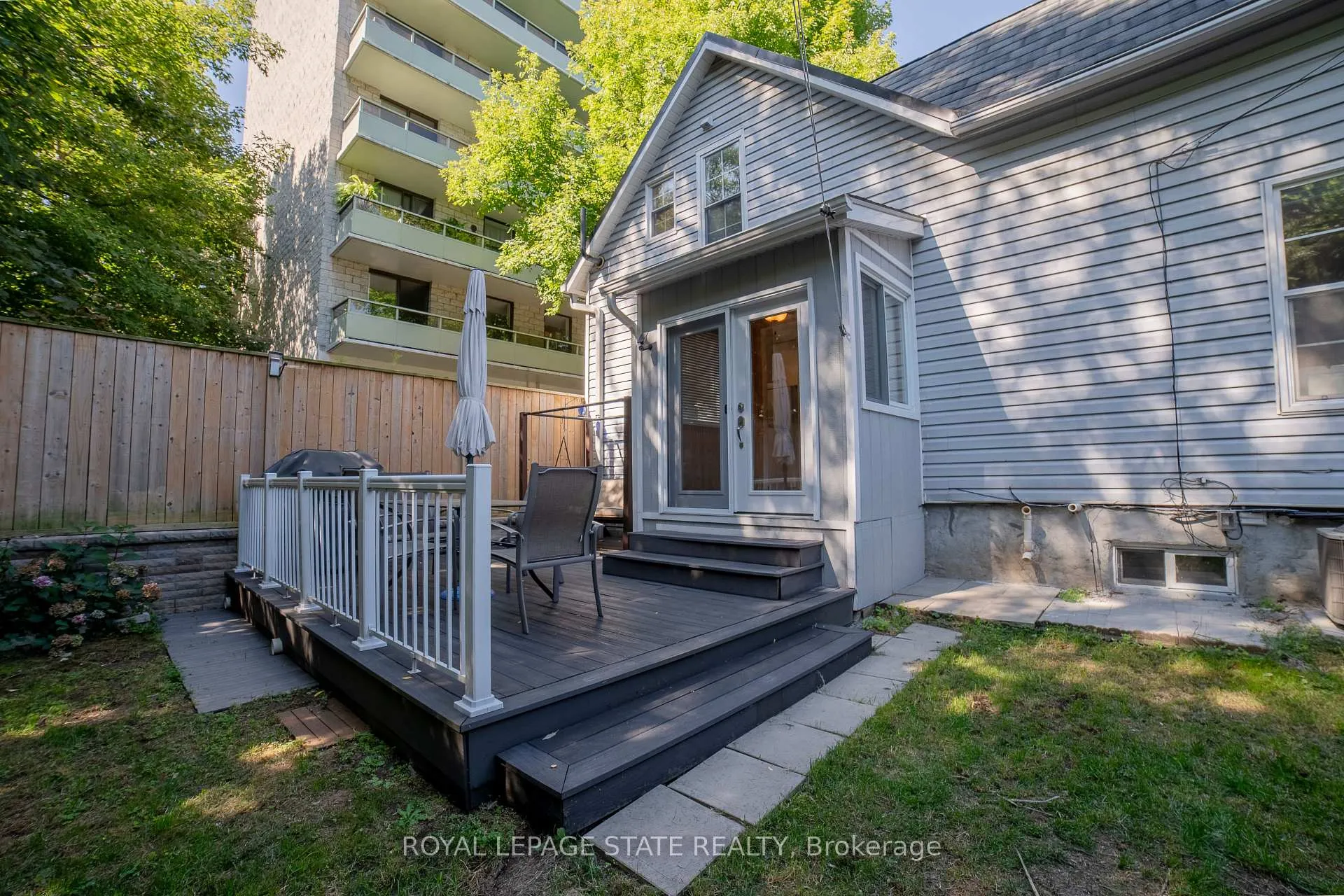 Photo 39 of 12 Maple Avenue, Hamilton, Stoney Creek — HOMEH