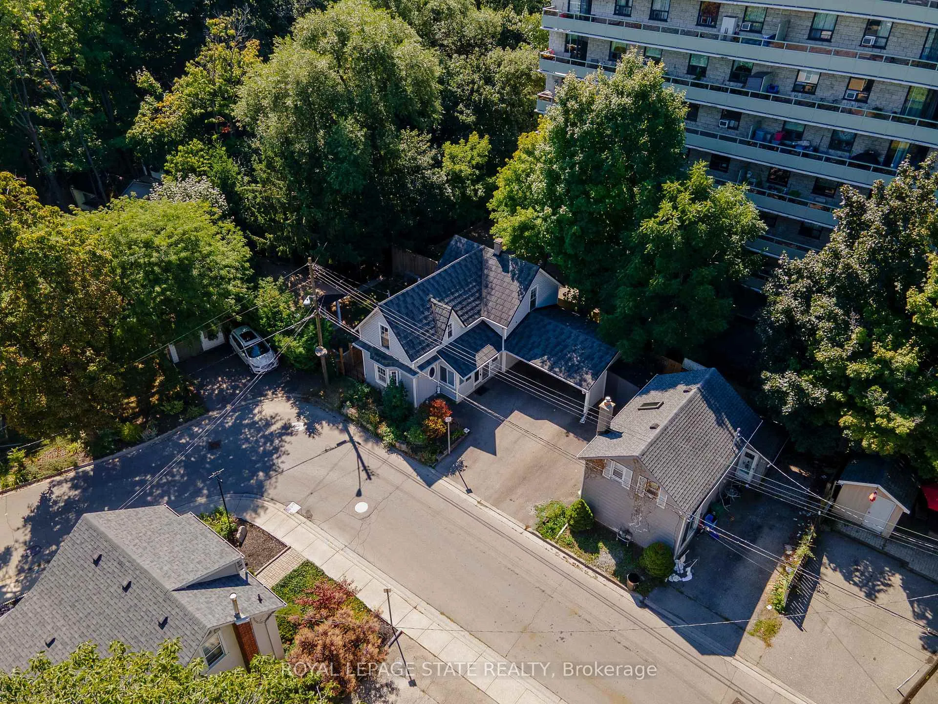 Photo 45 of 12 Maple Avenue, Hamilton, Stoney Creek — HOMEH