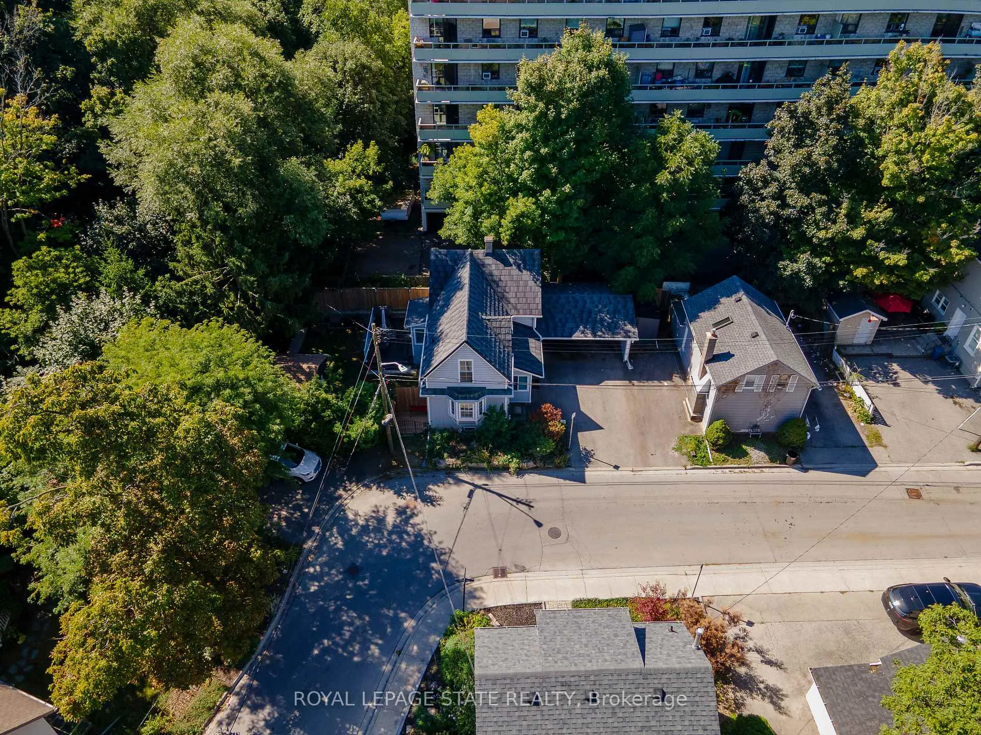Photo 46 of 12 Maple Avenue, Hamilton, Stoney Creek — HOMEH