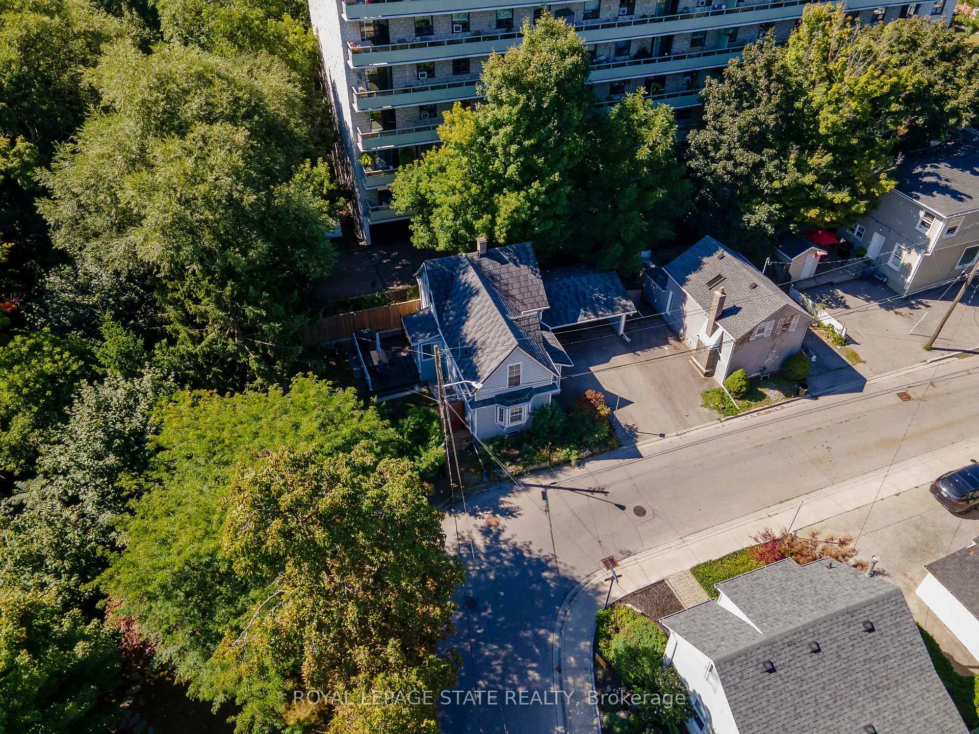 Photo 47 of 12 Maple Avenue, Hamilton, Stoney Creek — HOMEH