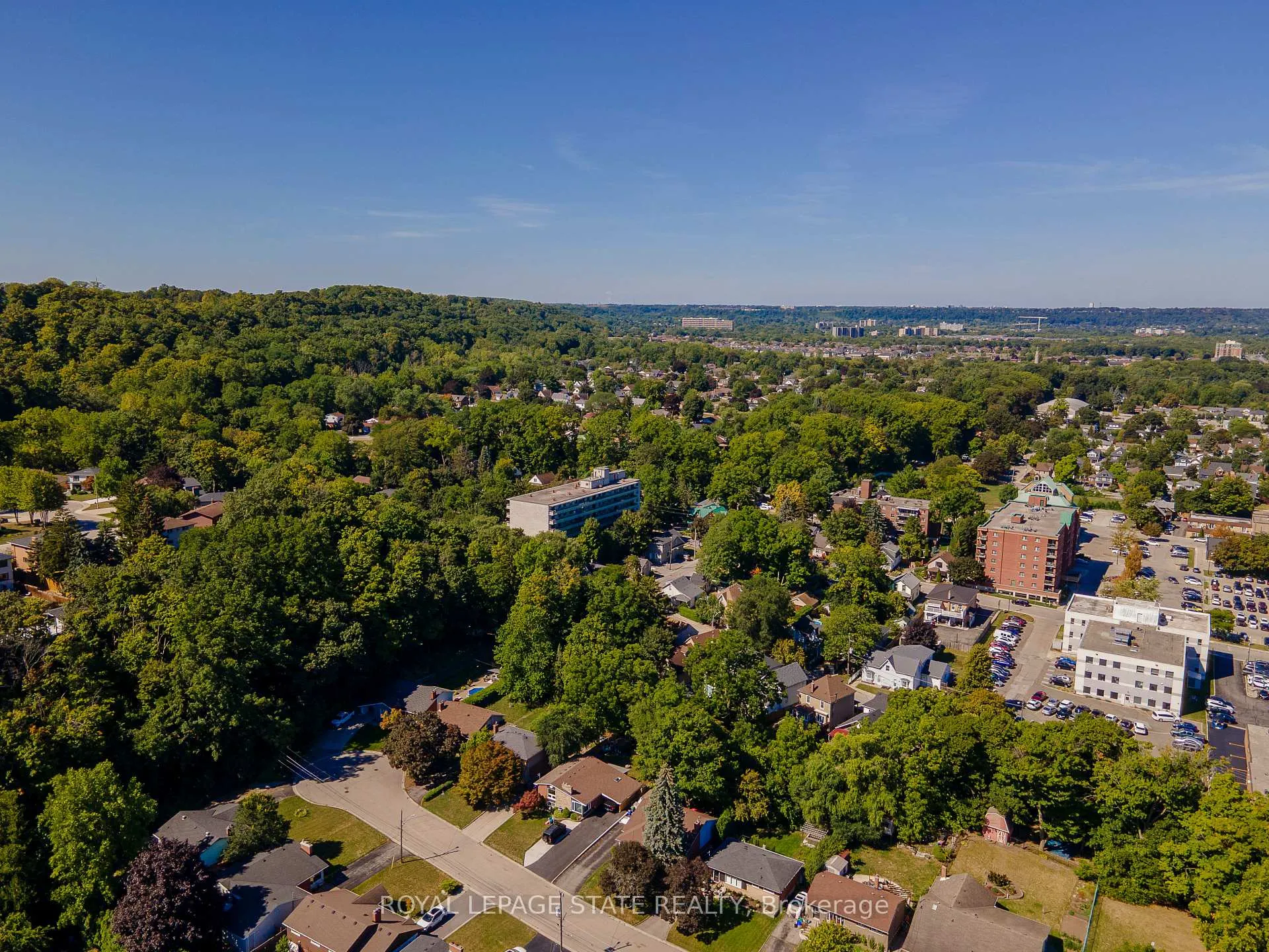 Photo 49 of 12 Maple Avenue, Hamilton, Stoney Creek — HOMEH