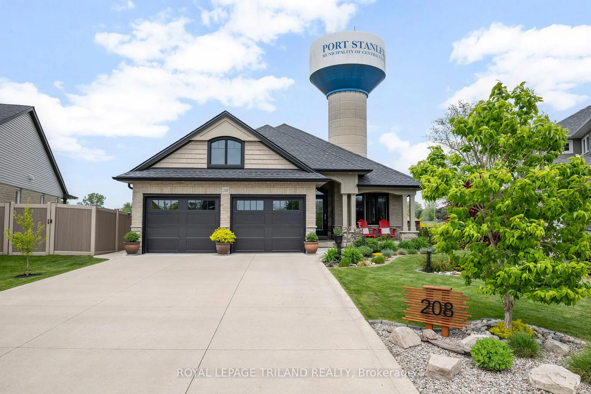 Photo 2 of 208 Emery Street, Central Elgin, Rural Central Elgin — HOMEH