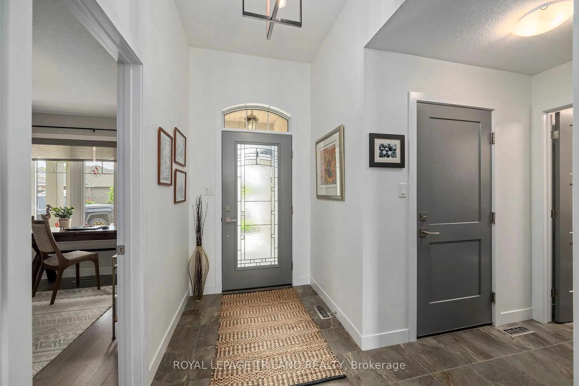 Photo 5 of 208 Emery Street, Central Elgin, Rural Central Elgin — HOMEH