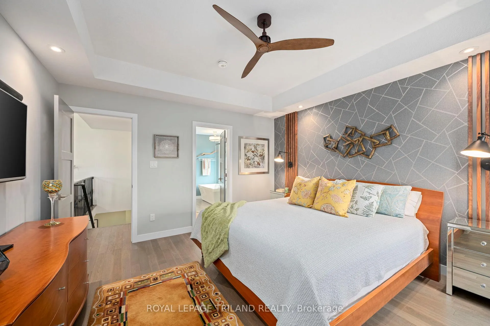 Photo 10 of 208 Emery Street, Central Elgin, Rural Central Elgin — HOMEH