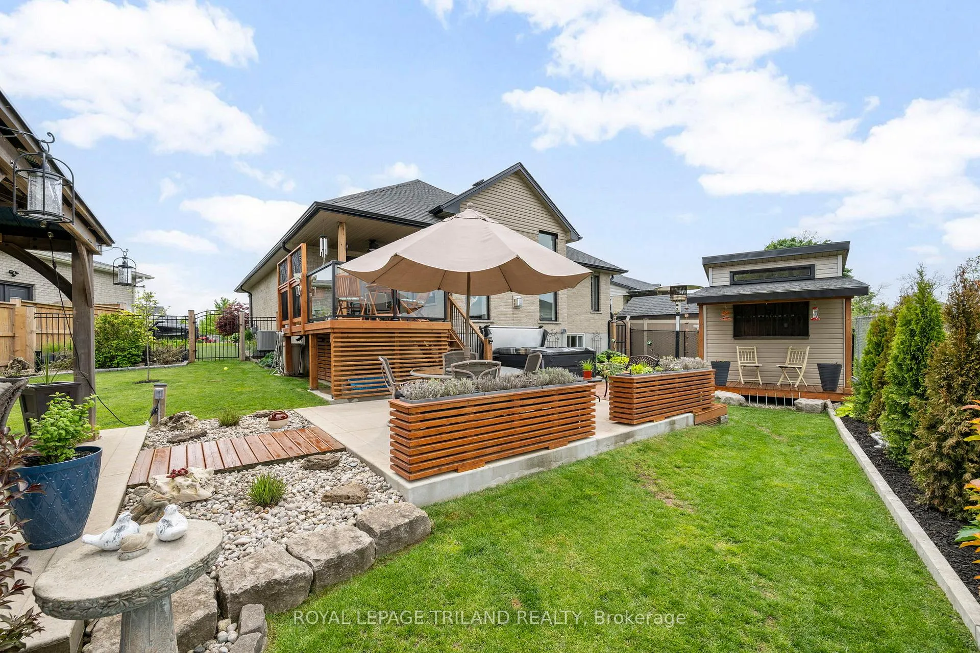 Photo 33 of 208 Emery Street, Central Elgin, Rural Central Elgin — HOMEH