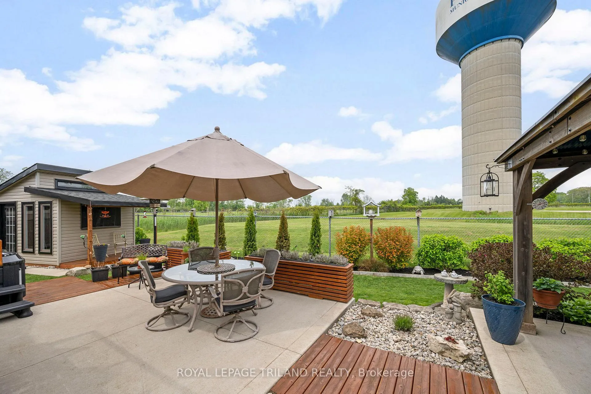 Photo 34 of 208 Emery Street, Central Elgin, Rural Central Elgin — HOMEH