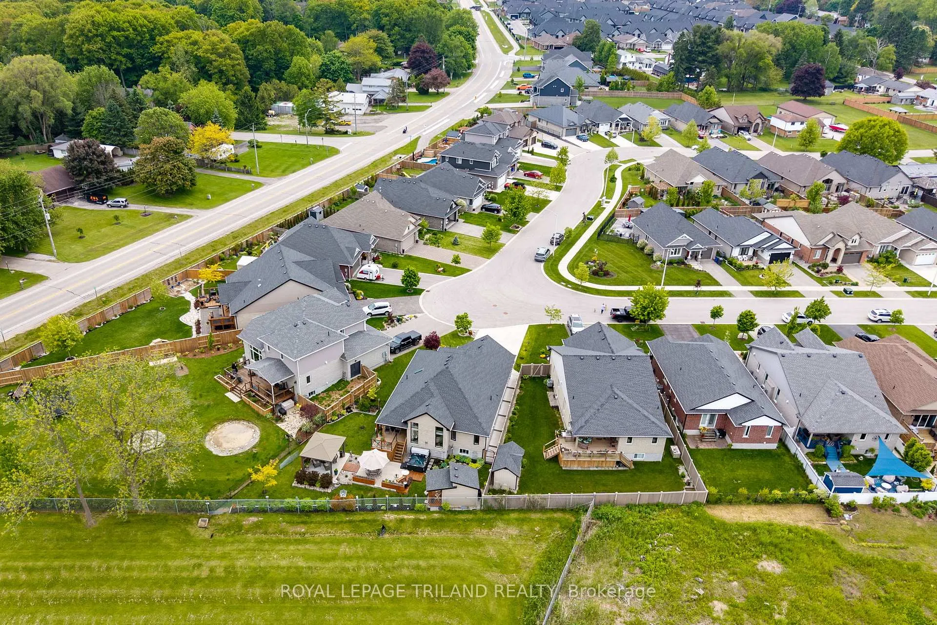 Photo 40 of 208 Emery Street, Central Elgin, Rural Central Elgin — HOMEH