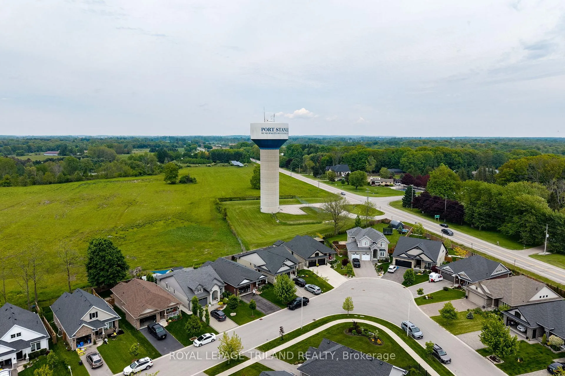 Photo 43 of 208 Emery Street, Central Elgin, Rural Central Elgin — HOMEH