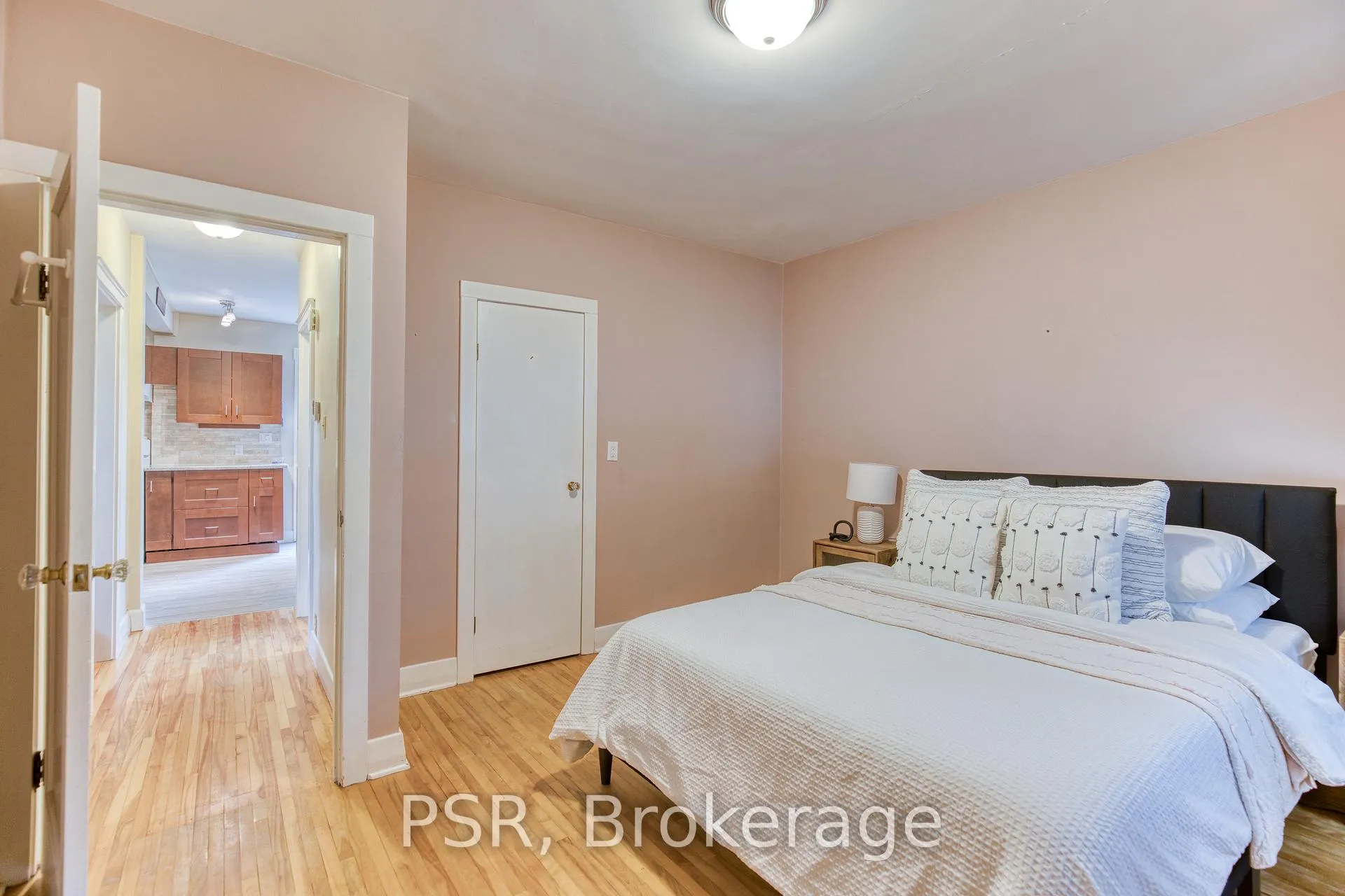 Photo 13 of 94 North Drive, Kitchener — HOMEH