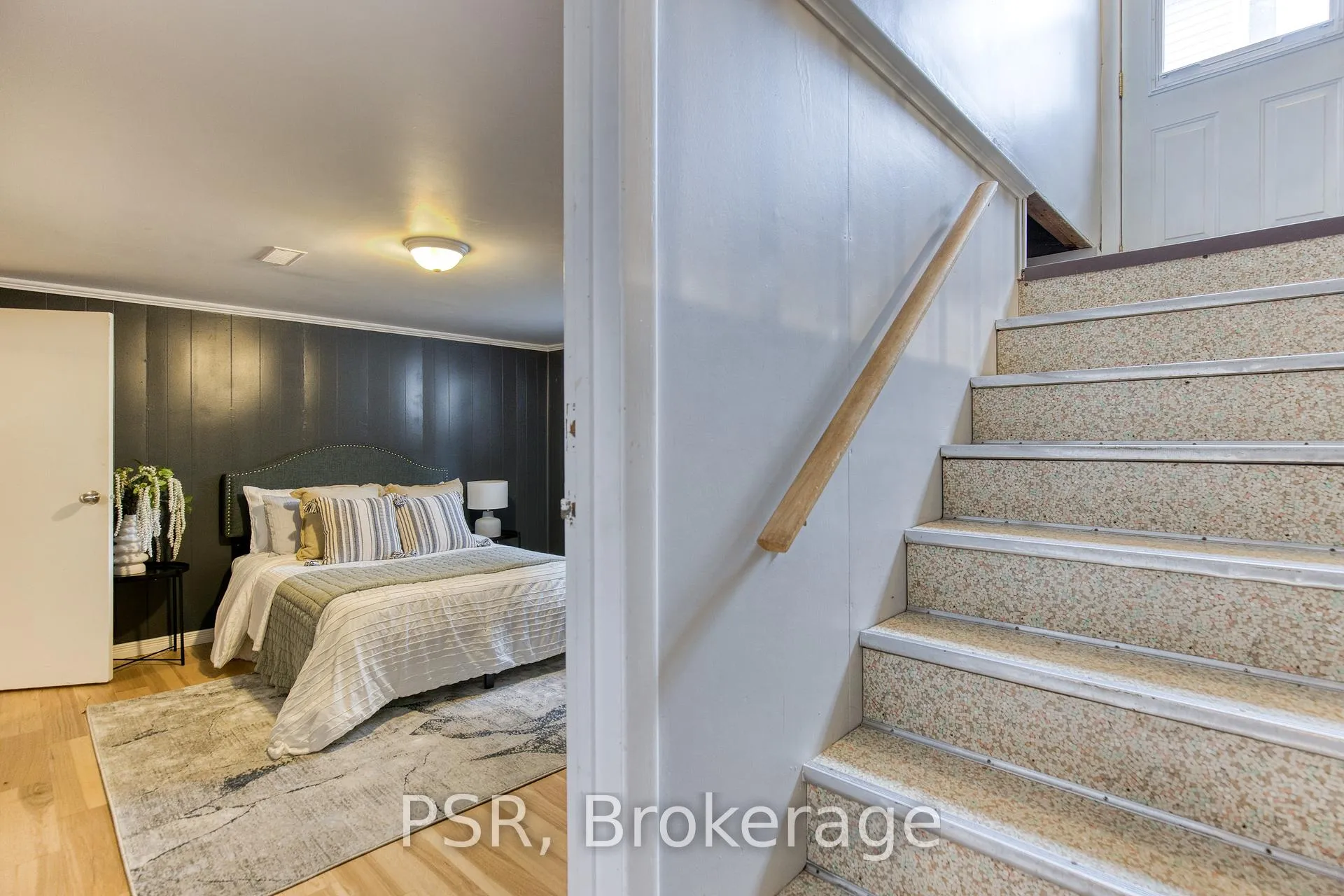 Photo 28 of 94 North Drive, Kitchener — HOMEH