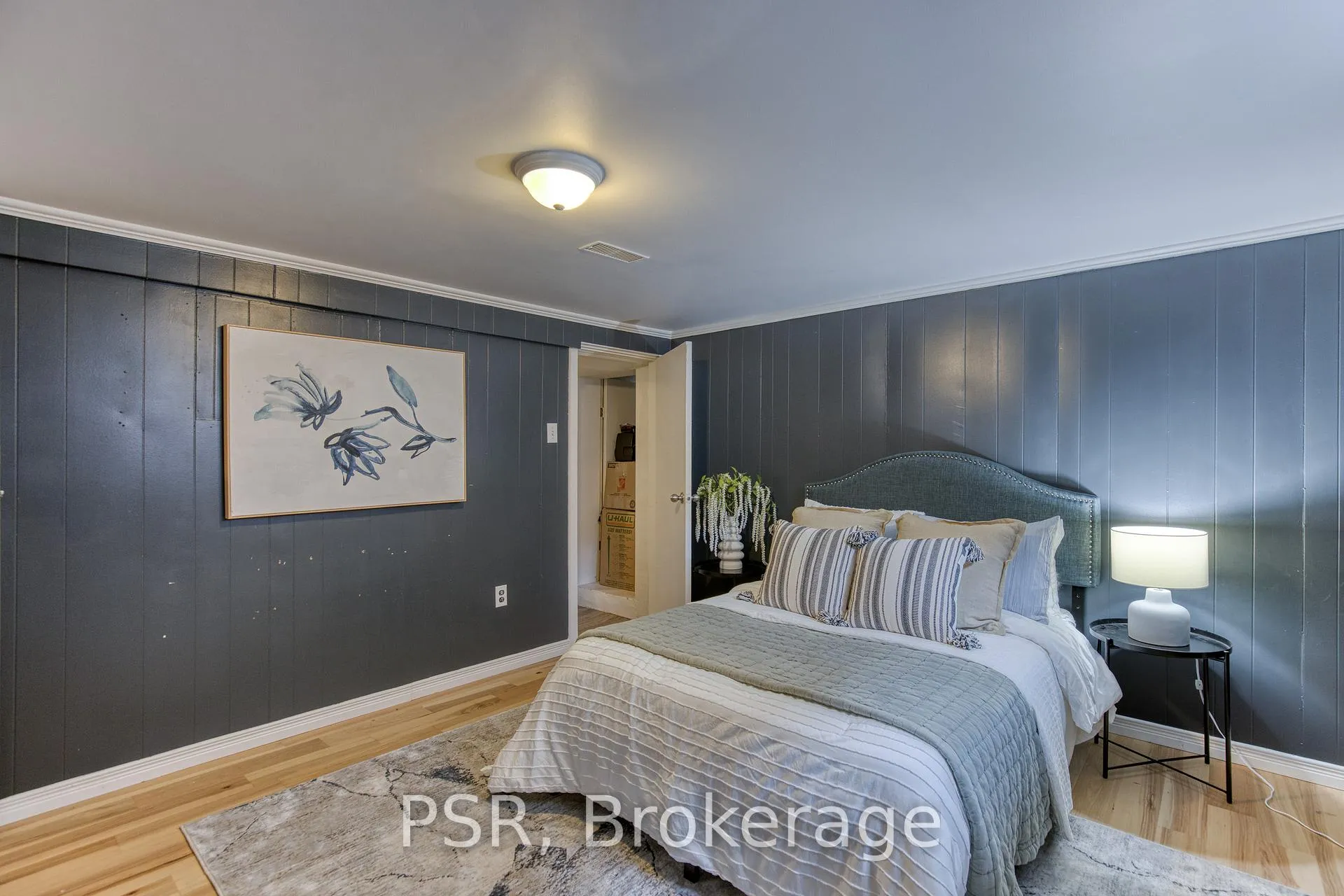Photo 30 of 94 North Drive, Kitchener — HOMEH
