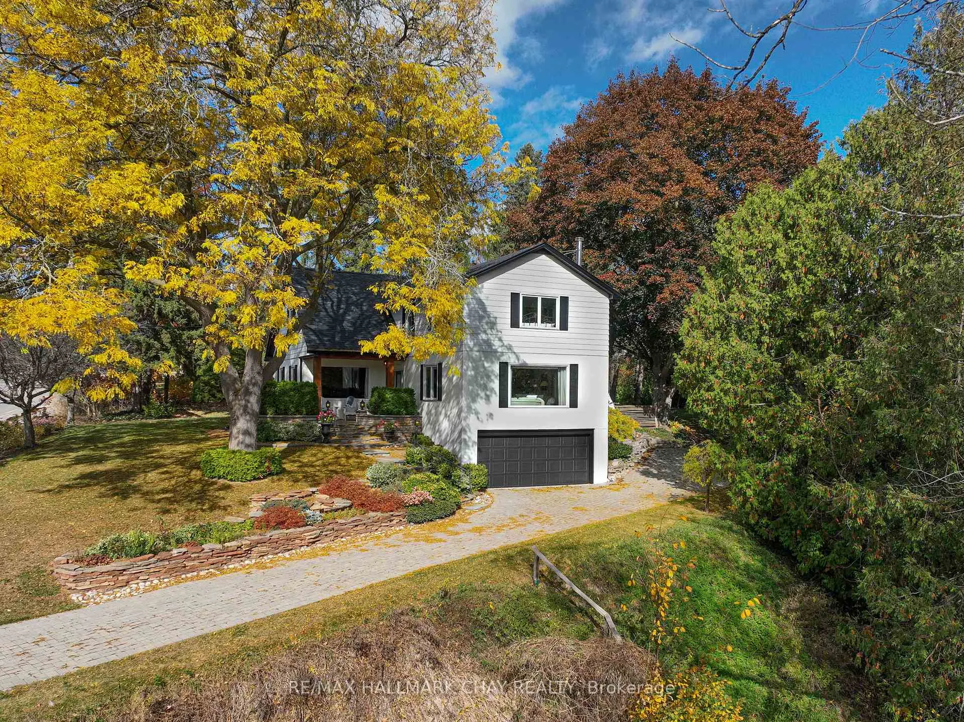 Photo 3 of 5053 Boyne Street, New Tecumseth, Alliston — HOMEH