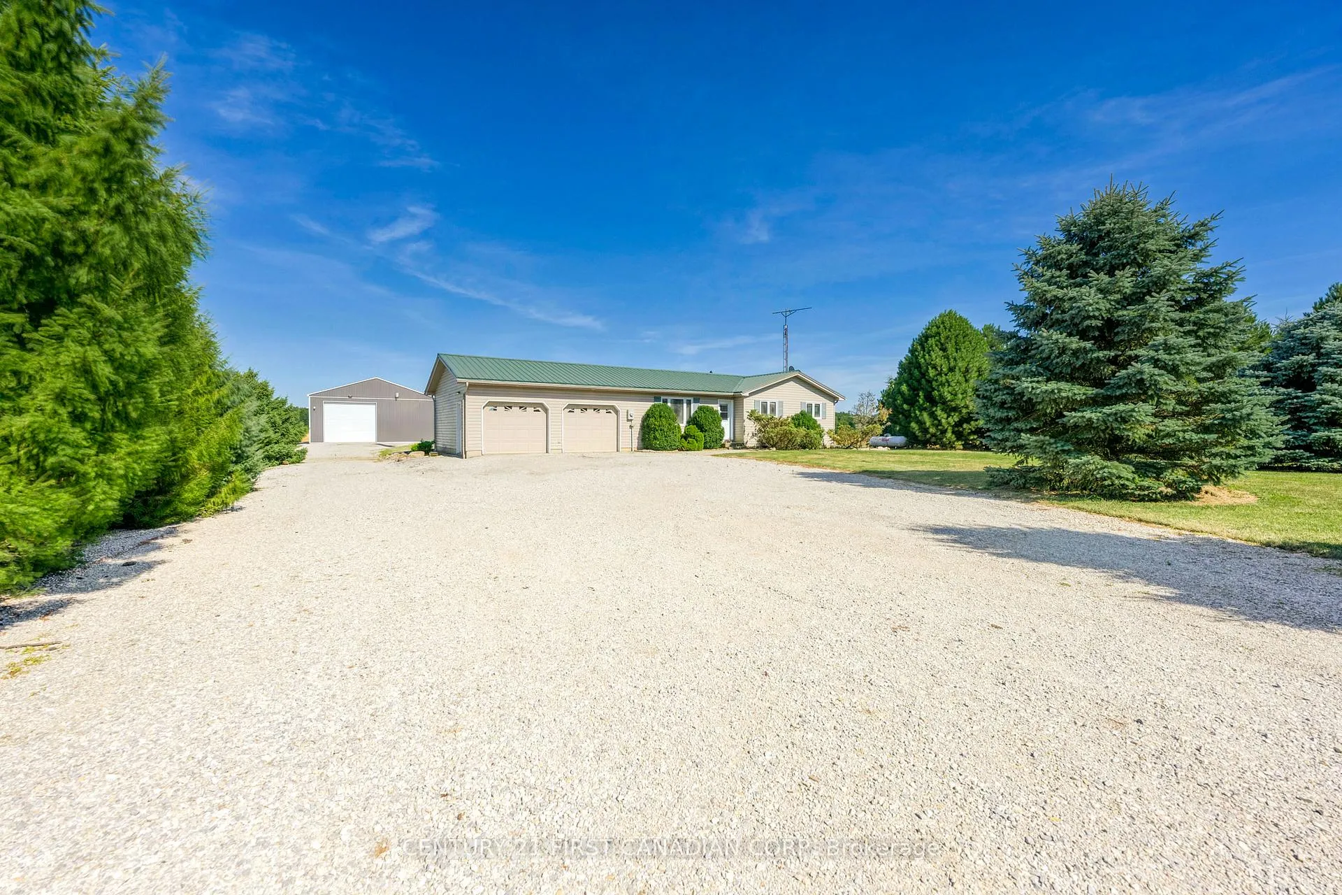 Photo 3 of 726 Gould Road, Dawn-Euphemia — HOMEH