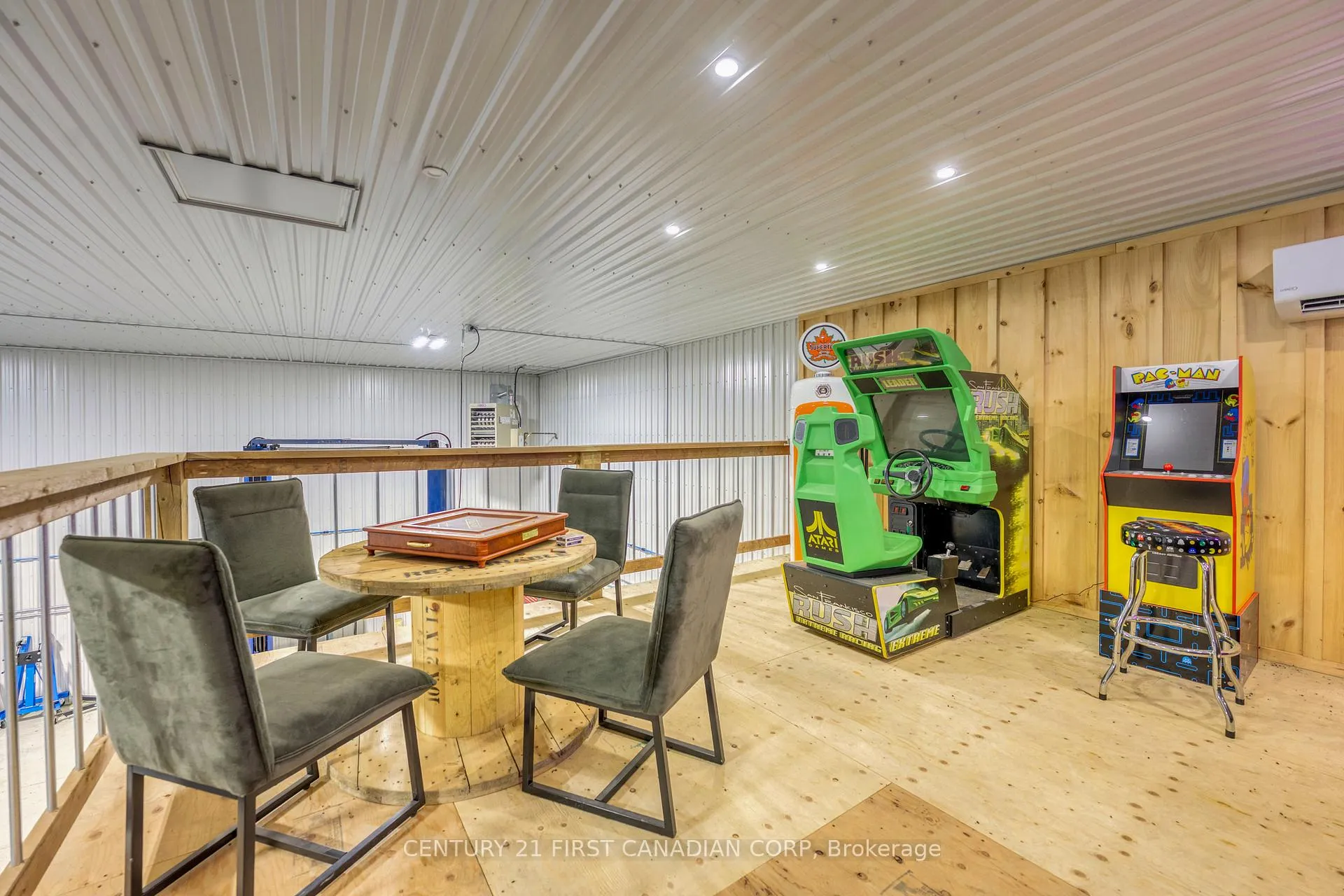 Photo 13 of 726 Gould Road, Dawn-Euphemia — HOMEH