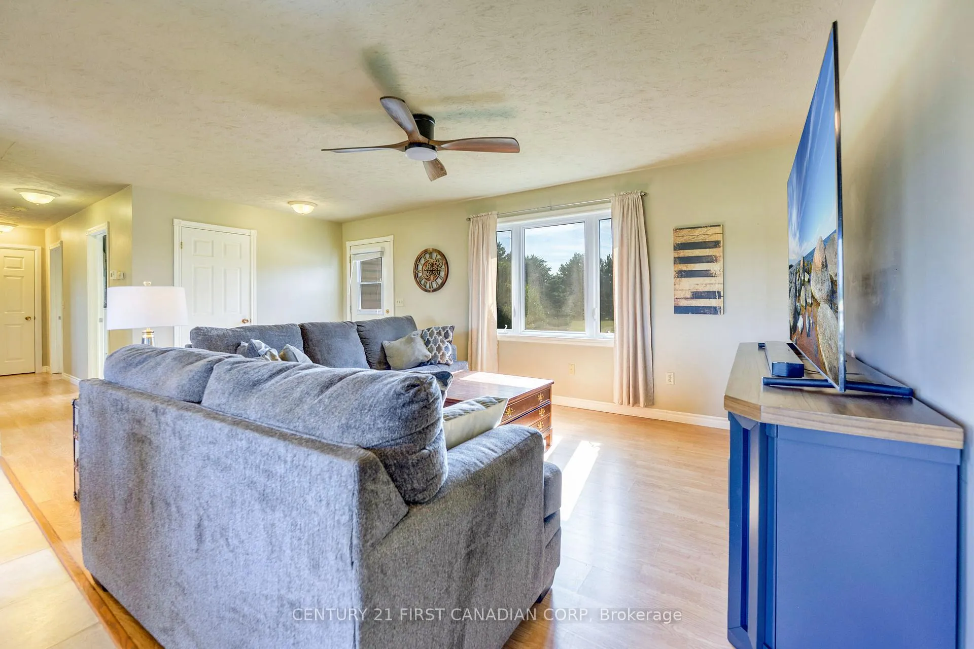 Photo 17 of 726 Gould Road, Dawn-Euphemia — HOMEH