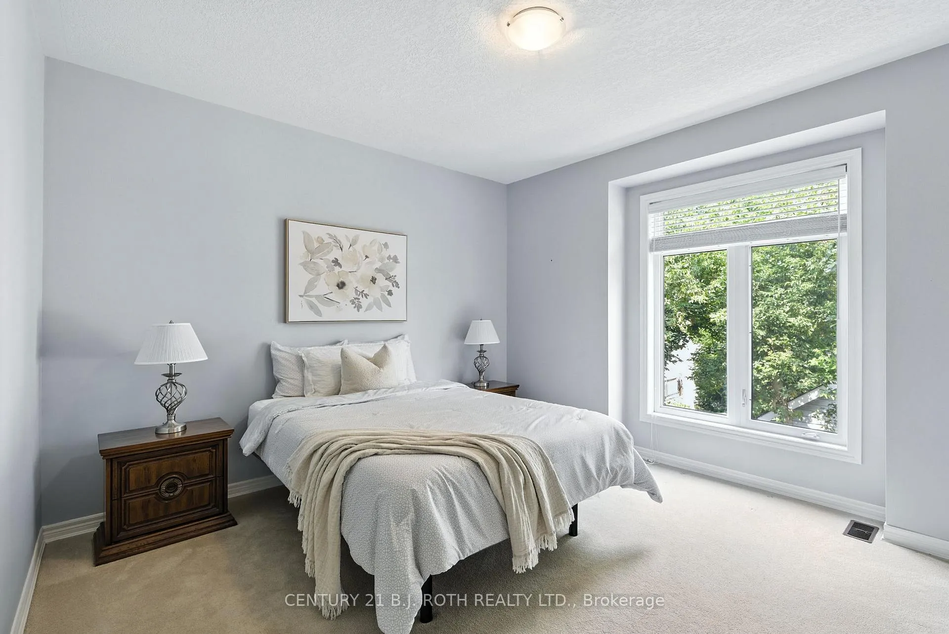 Photo 12 of 8 Canterbury Circle, Orillia — HOMEH