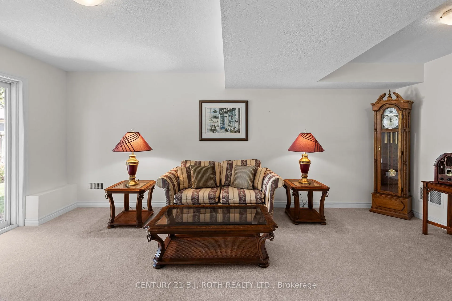 Photo 21 of 8 Canterbury Circle, Orillia — HOMEH