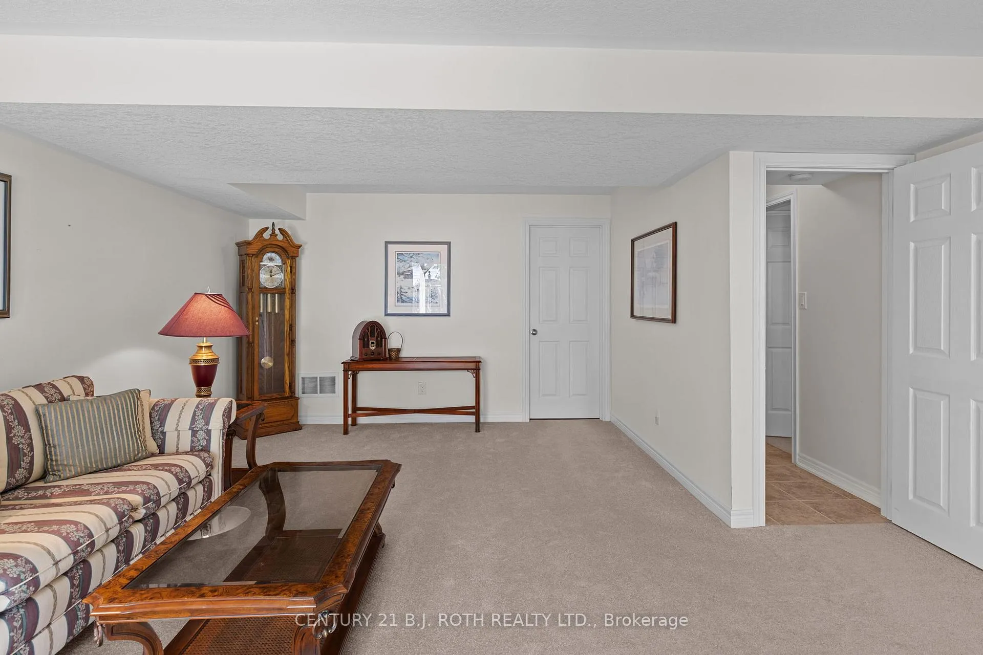 Photo 22 of 8 Canterbury Circle, Orillia — HOMEH