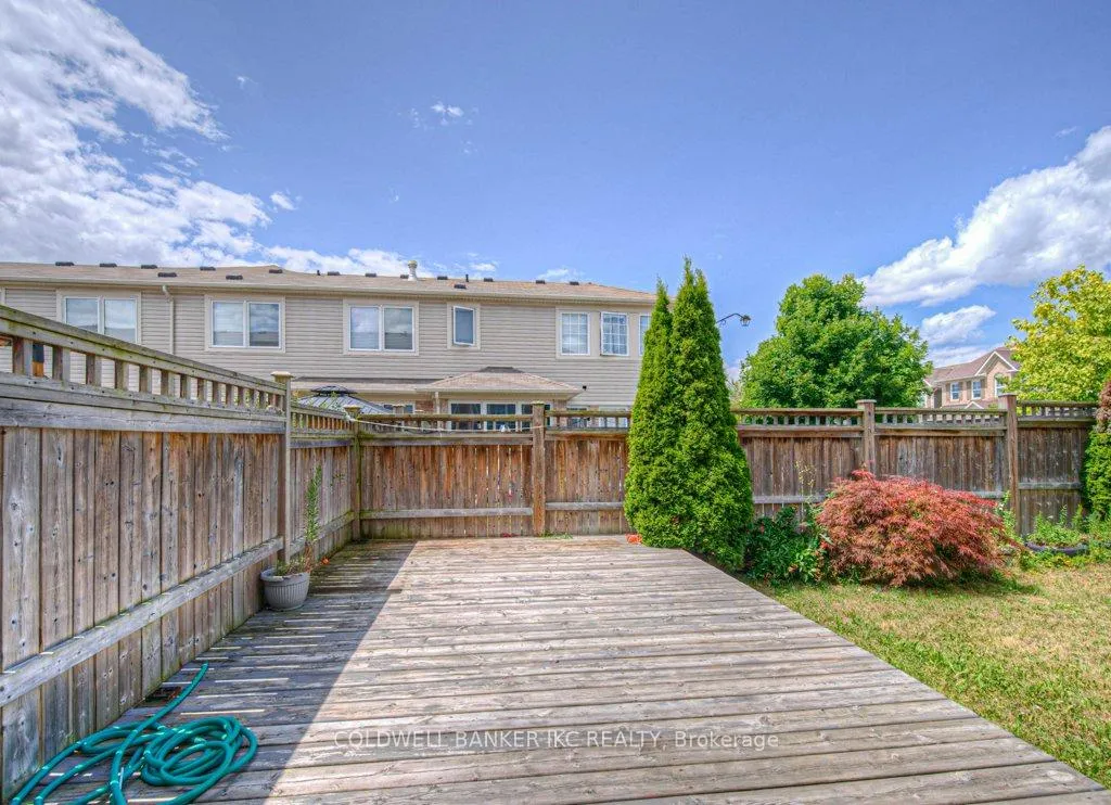 Photo 25 of 164 Chase Crescent, Cambridge, Silver Heights — HOMEH