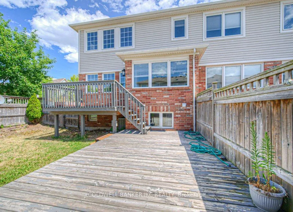 Photo 27 of 164 Chase Crescent, Cambridge, Silver Heights — HOMEH