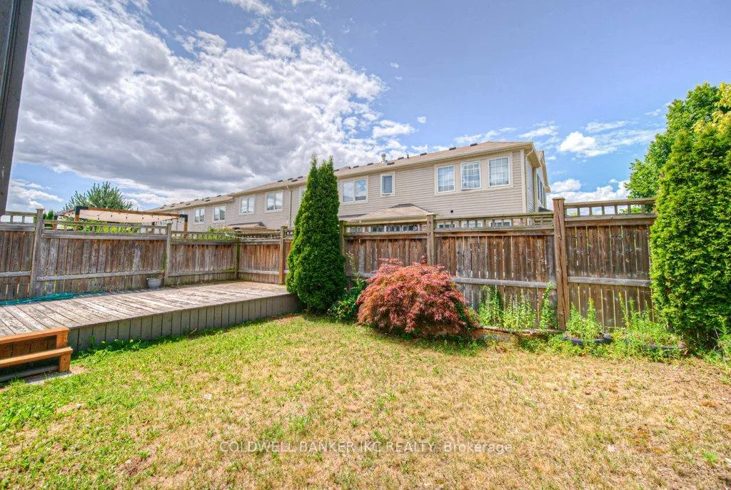 Photo 31 of 164 Chase Crescent, Cambridge, Silver Heights — HOMEH
