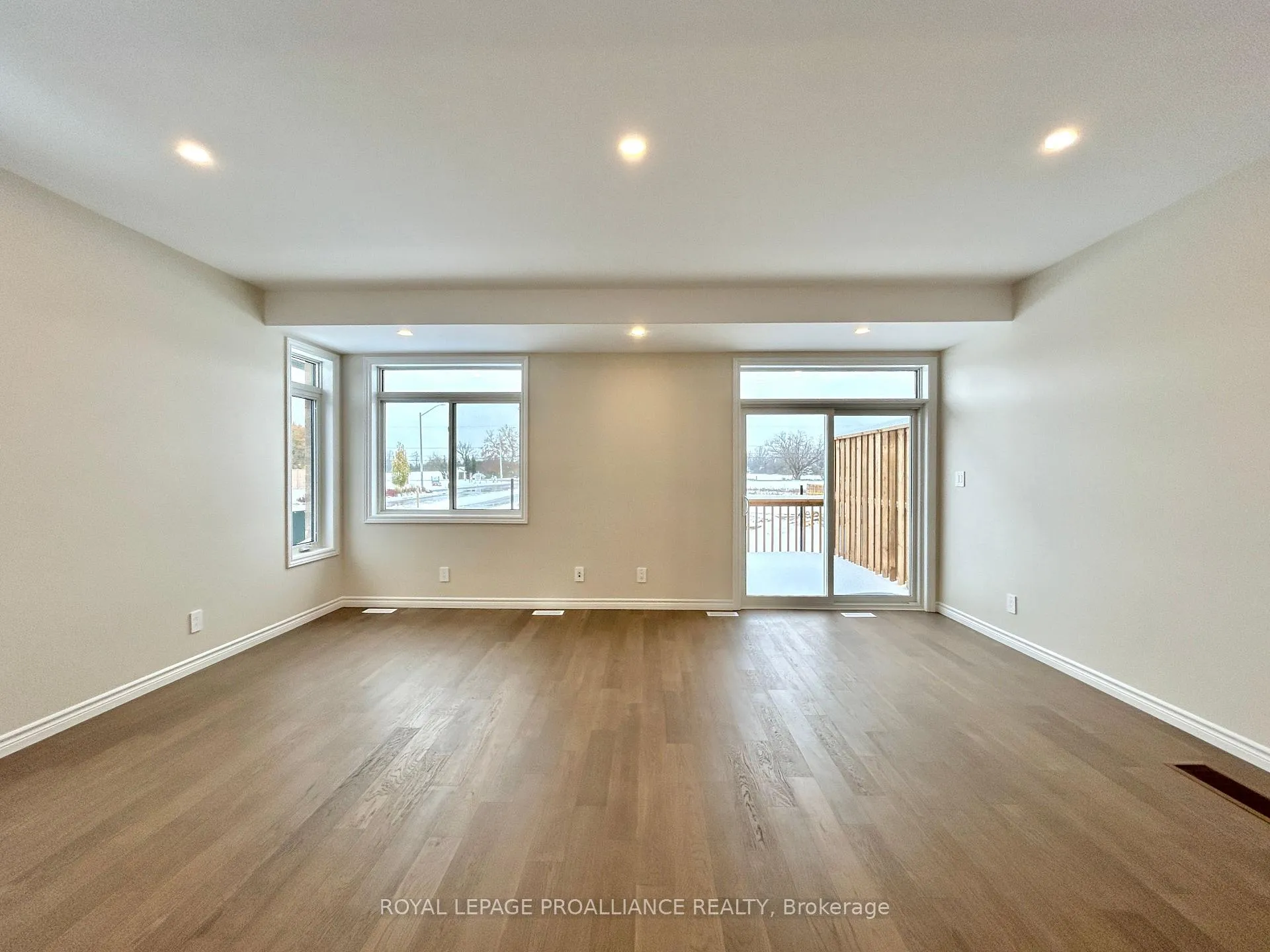 Photo 8 of 1 Otonabee Street, Belleville, Thurlow Ward — HOMEH