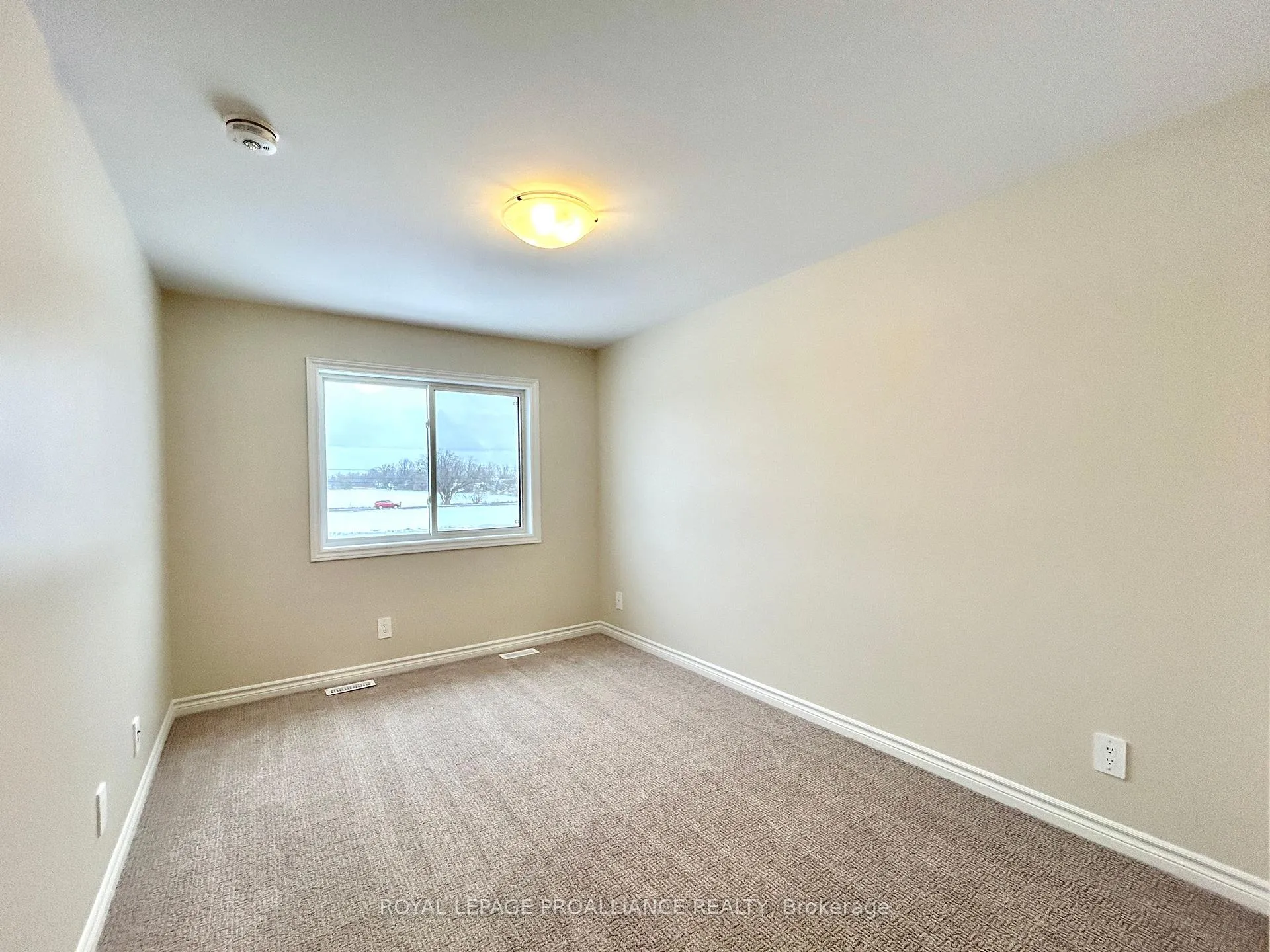 Photo 18 of 1 Otonabee Street, Belleville, Thurlow Ward — HOMEH