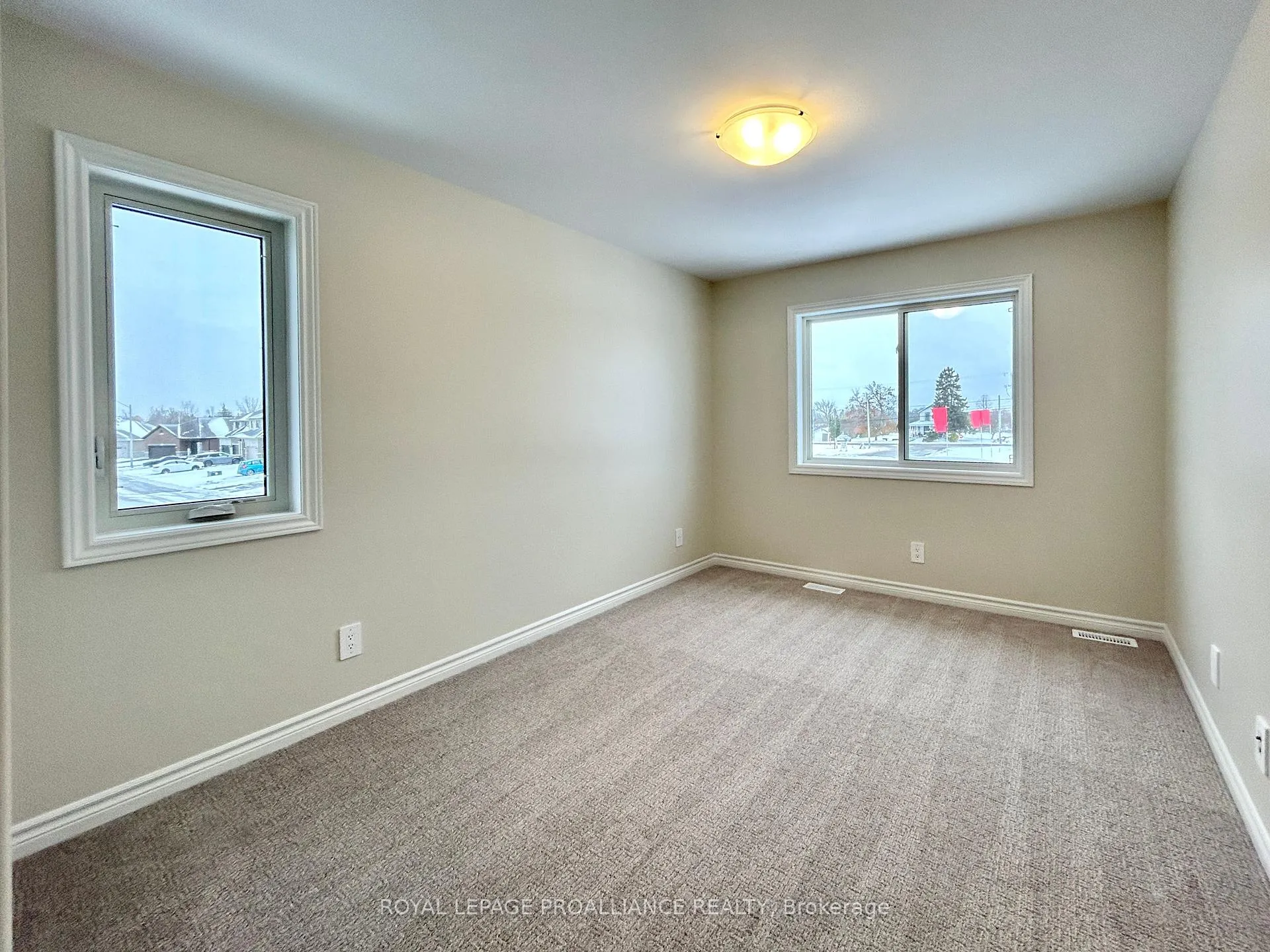 Photo 19 of 1 Otonabee Street, Belleville, Thurlow Ward — HOMEH