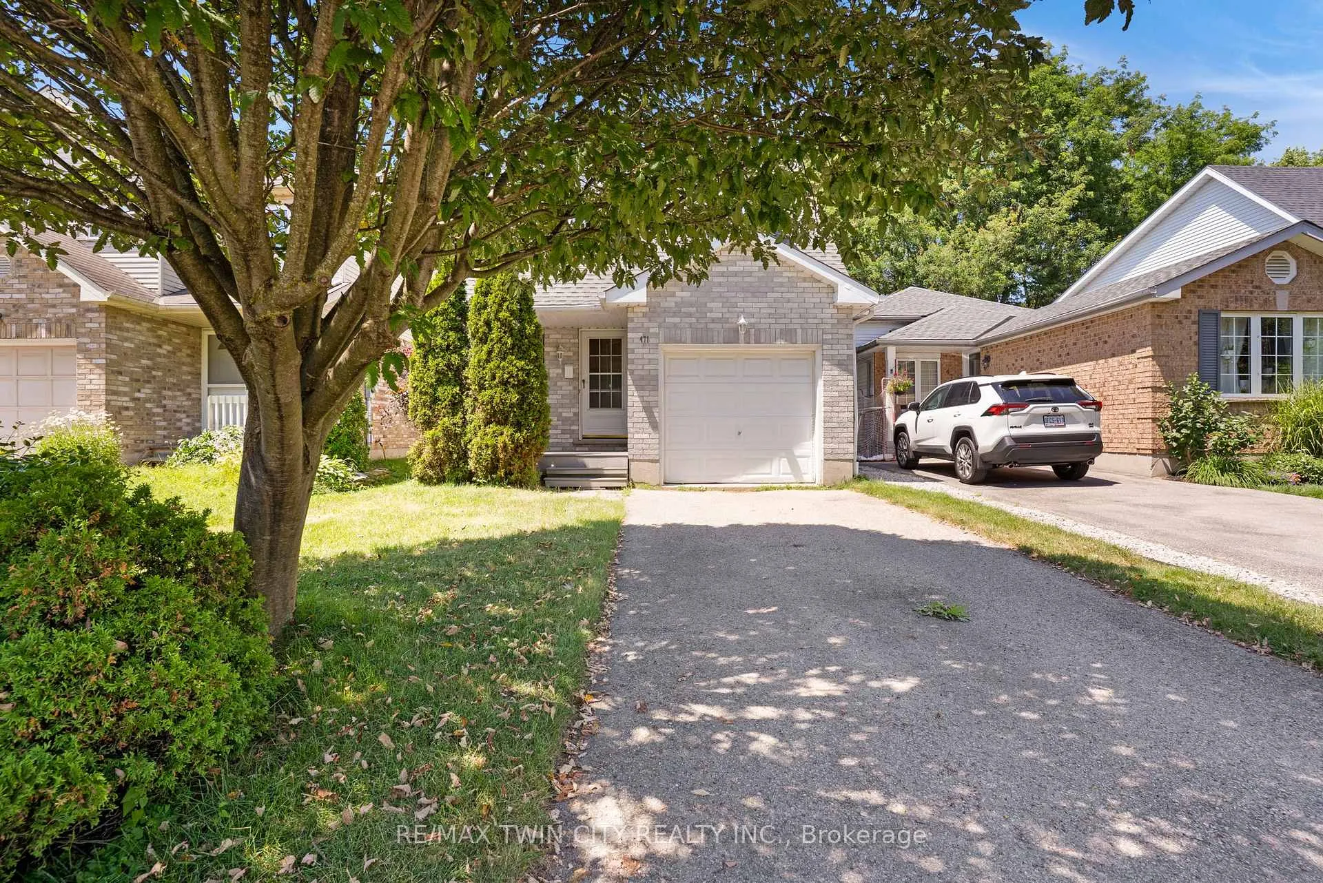Photo 3 of 471 Exmoor Street, Waterloo — HOMEH